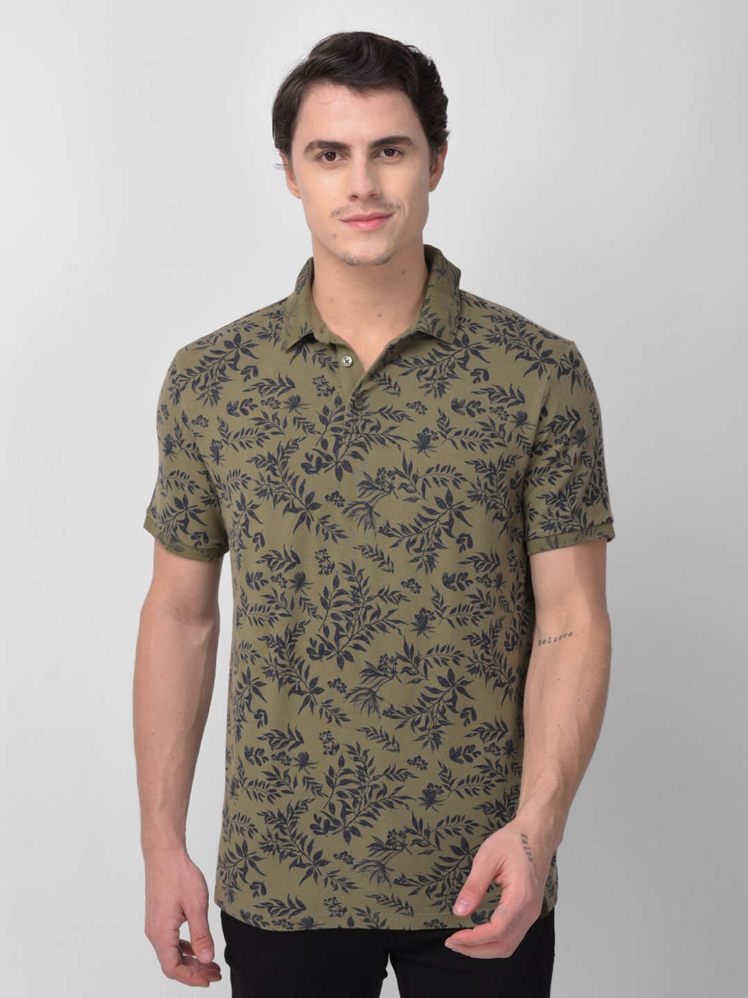 Woodland Men Olive Green Floral Printed T-shirt