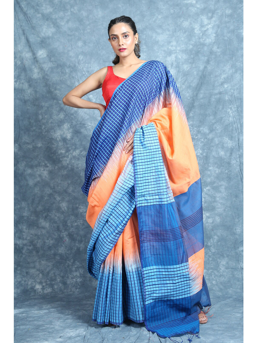 Charukriti Orange & Blue Colourblocked Checked Border Cotton Blend Handloom Saree