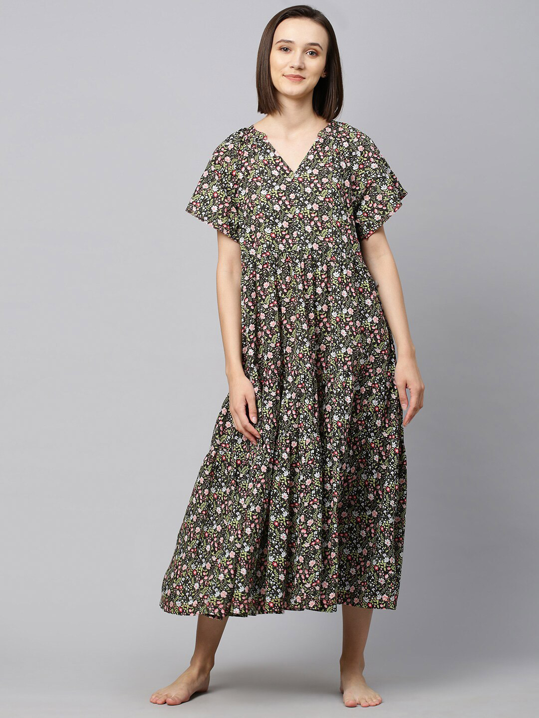 Chemistry Women Black & Pink Floral Tiered Nightdress