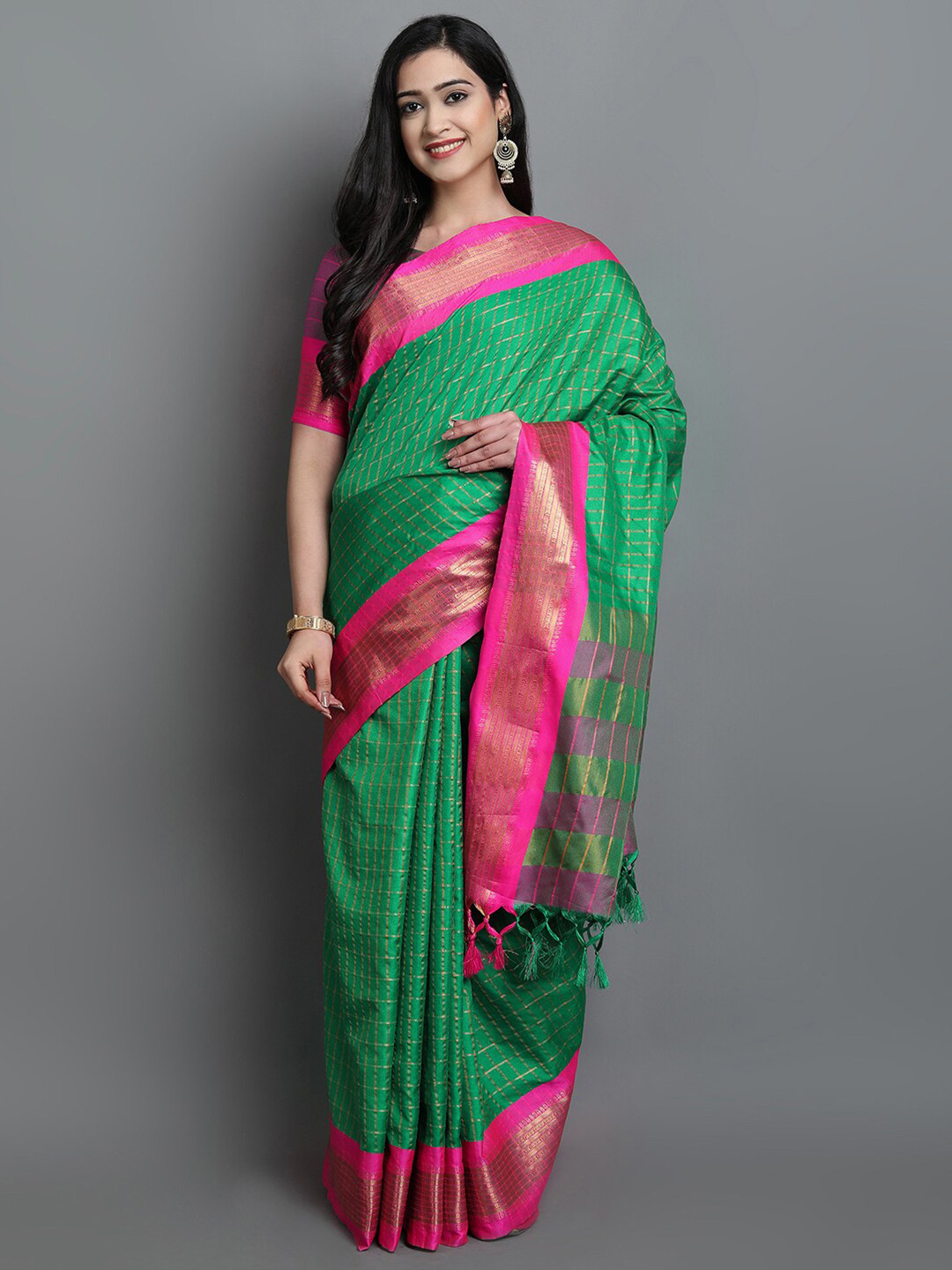 awesome Green & Magenta Gold-Toned Checked Ikat Saree