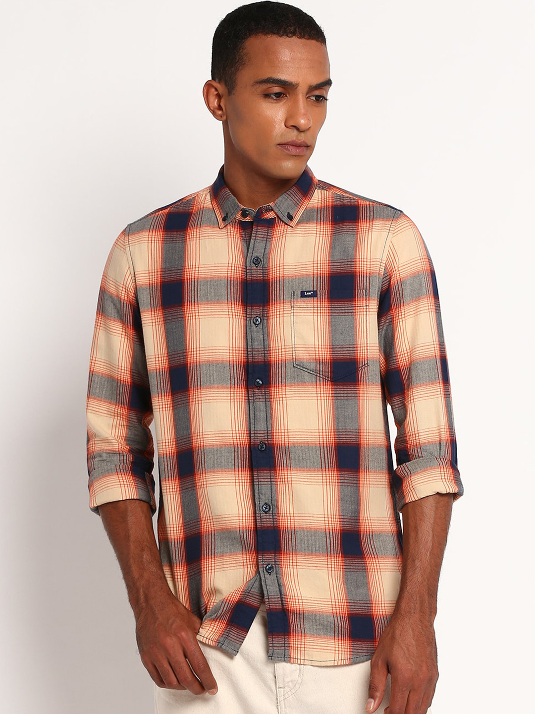 Lee Men Beige & Black Classic Slim Fit Checked Cotton Casual Shirt