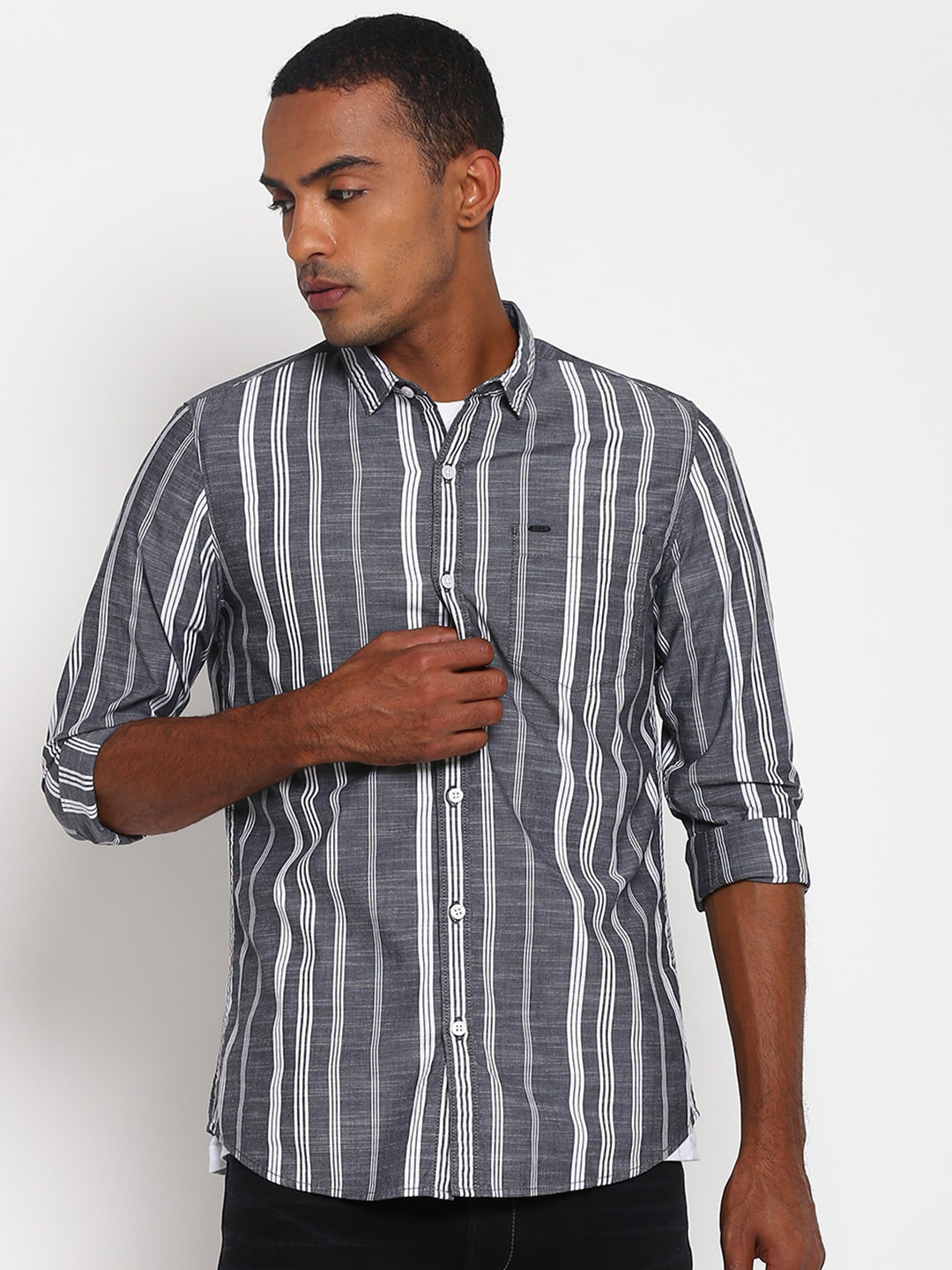 Lee Men Grey Classic Slim Fit Striped Casual Shirt