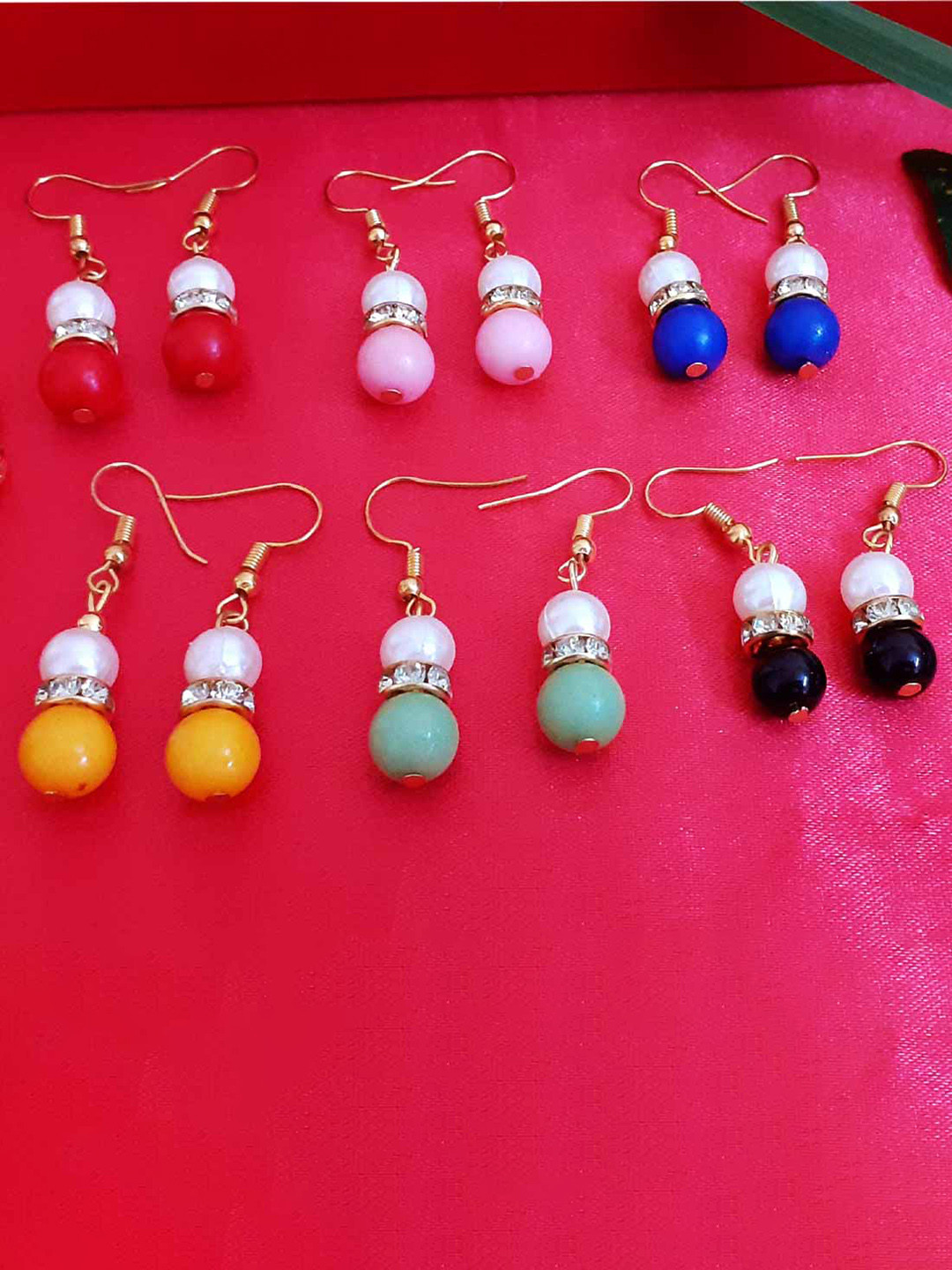 RICH AND FAMOUS Set of 6 Gold-Plated Contemporary Pearl Drop Earrings