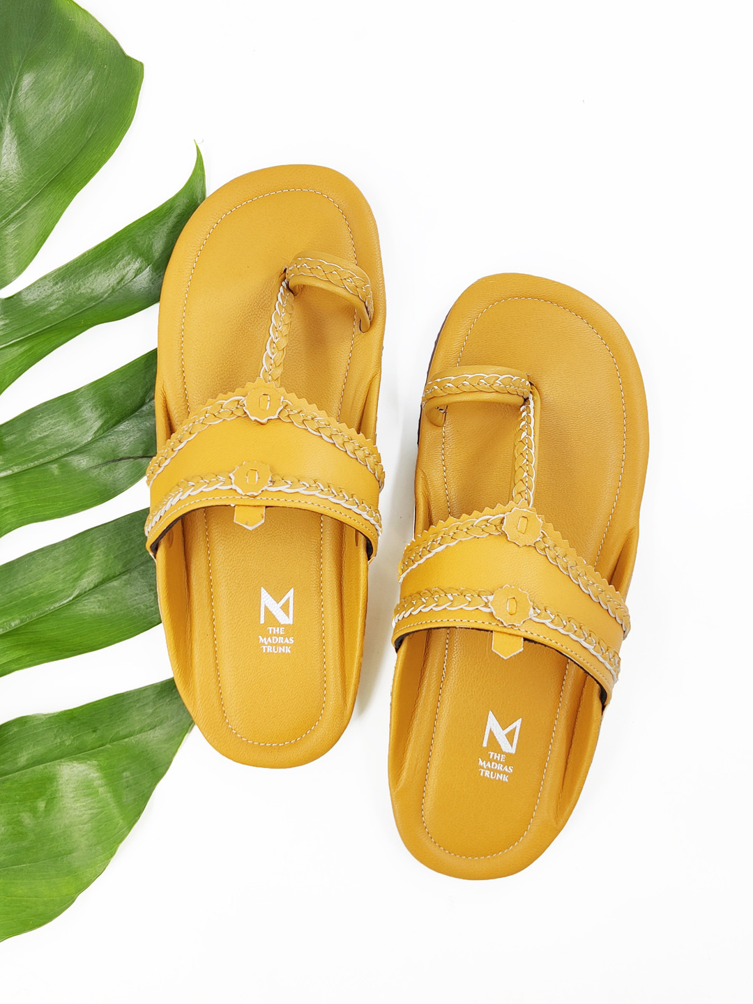 THE MADRAS TRUNK Men Yellow One ToeLeather Flats