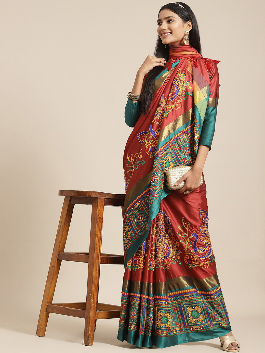 SERONA FABRICS Red & Green Embellished Kutchi Embroidery Silk Cotton Saree