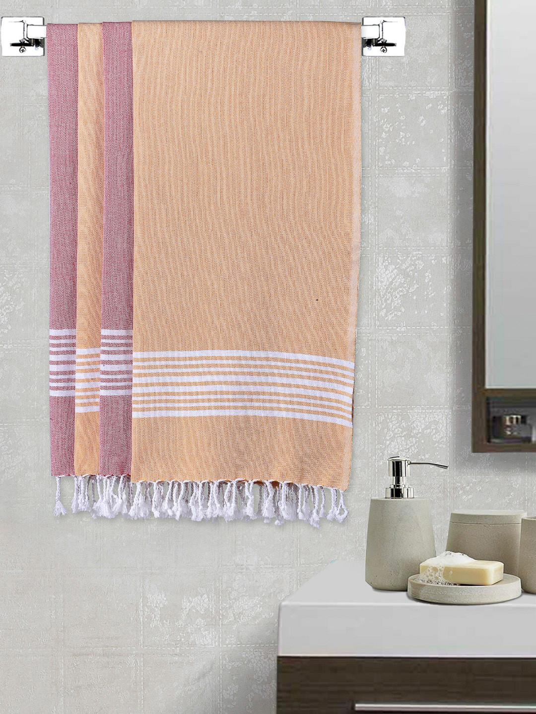 Arrabi Set Of 4 210 GSM Cotton Bath Towels