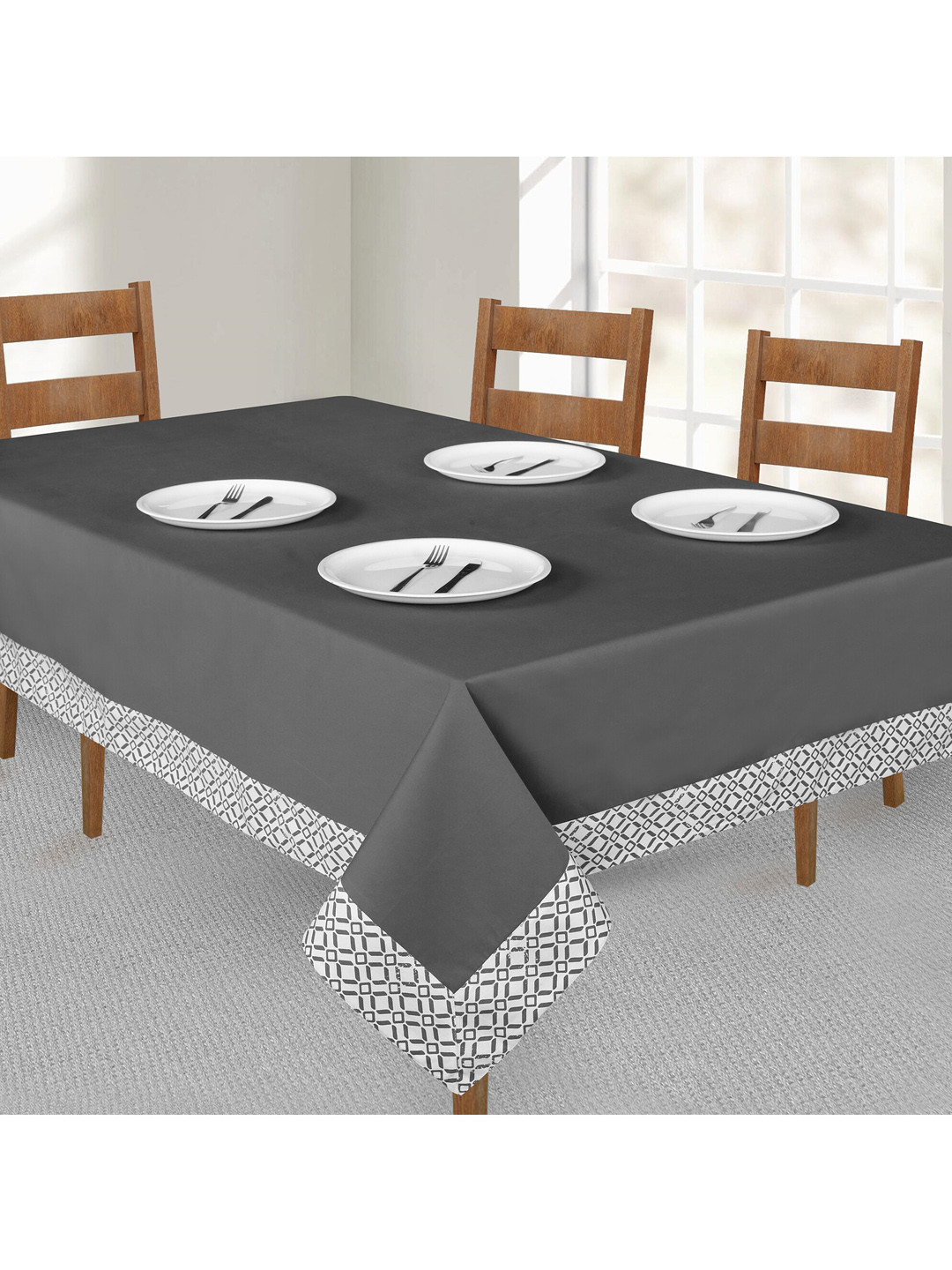 SHADES of LIFE Grey Solid Cotton 6-Seater Table Covers