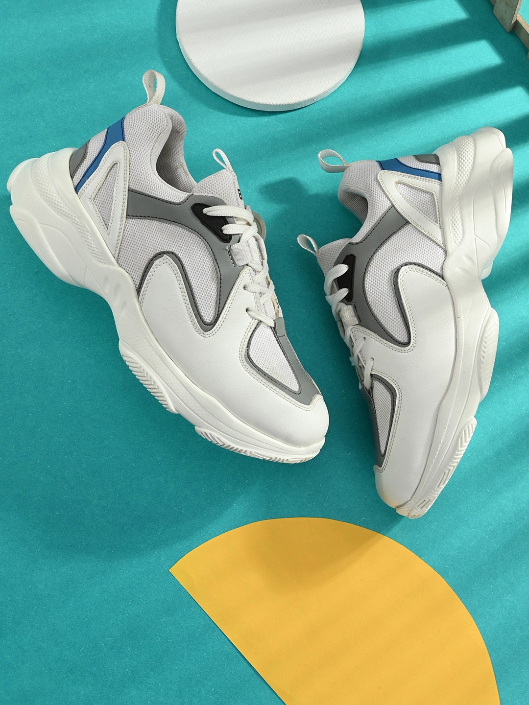 Big Fox Men White Woven Design Sneakers