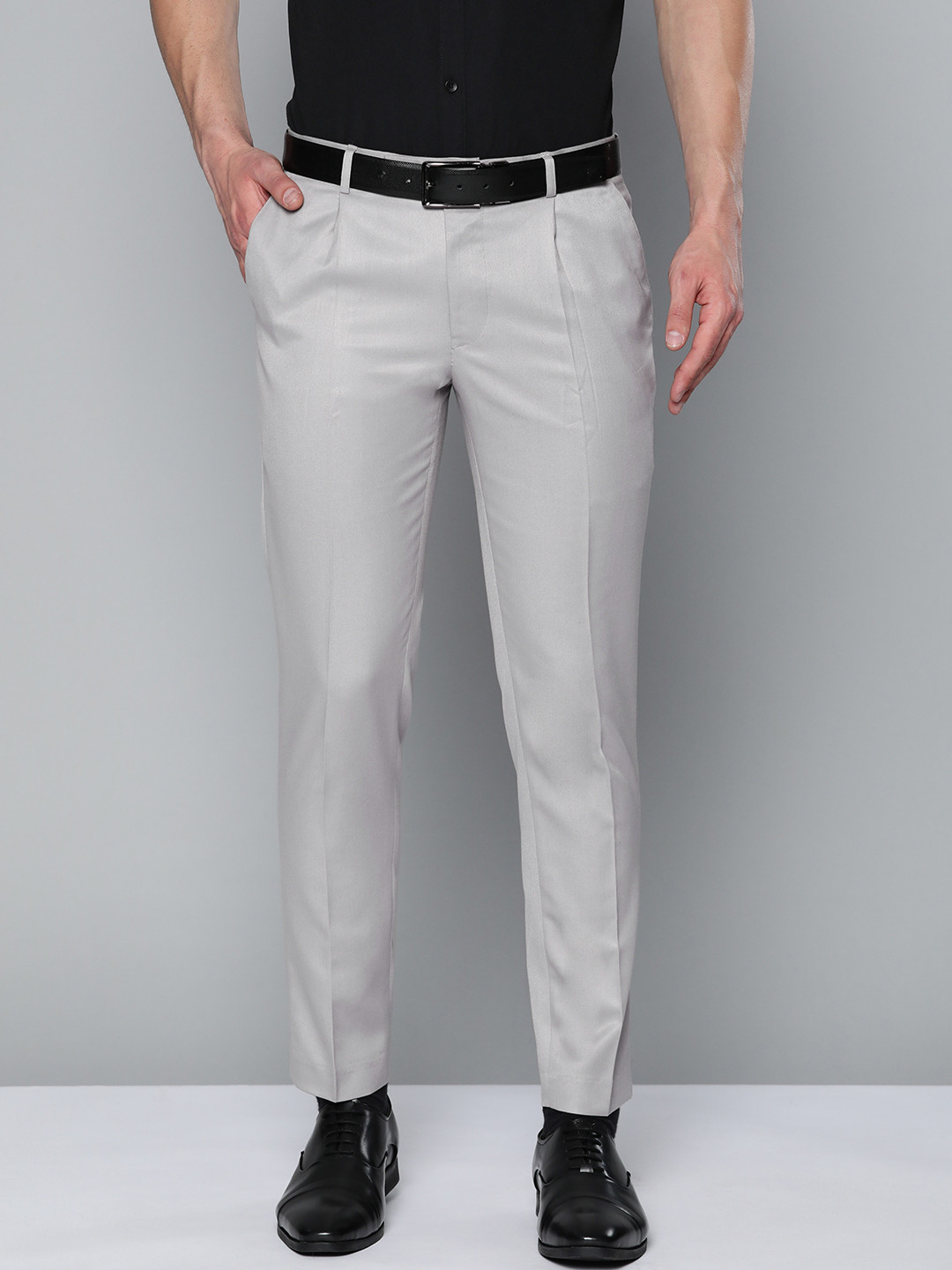 DENNISON Men Grey Smart Tapered Fit Easy Wash Pleated Trousers