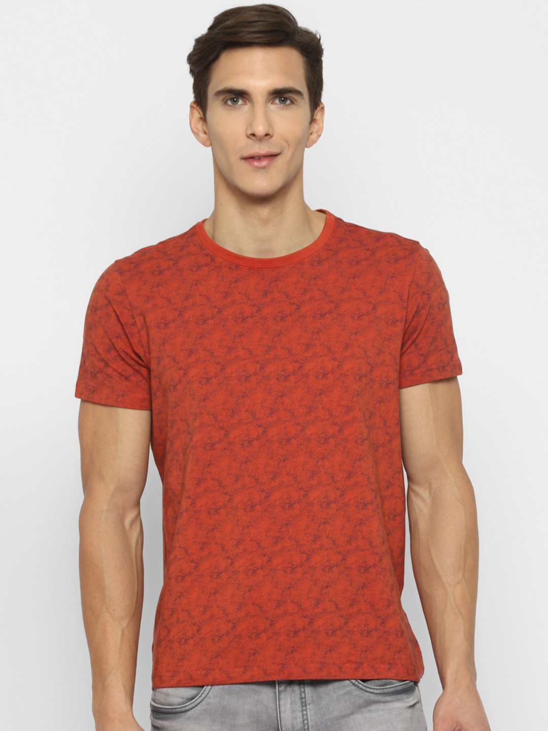 Turtle Men Red Printed Cotton Slim Fit T-shirt