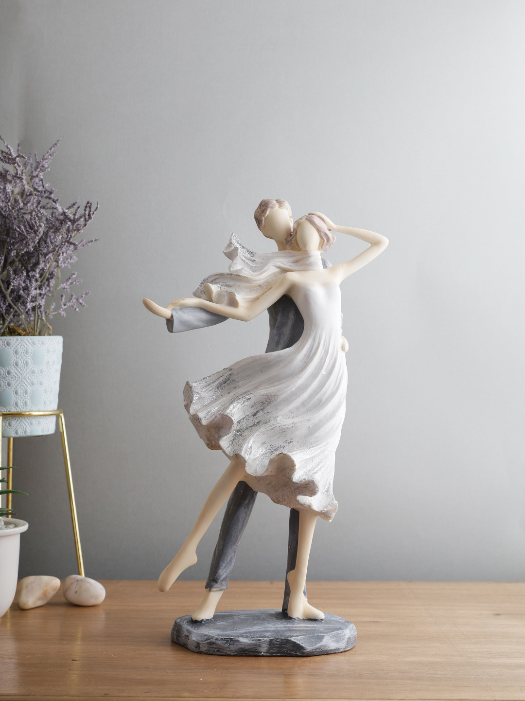 CraftVatika Romantic Love Couple Grey Polyresin Matte Bedroom Large Showpiece - 13 Inches