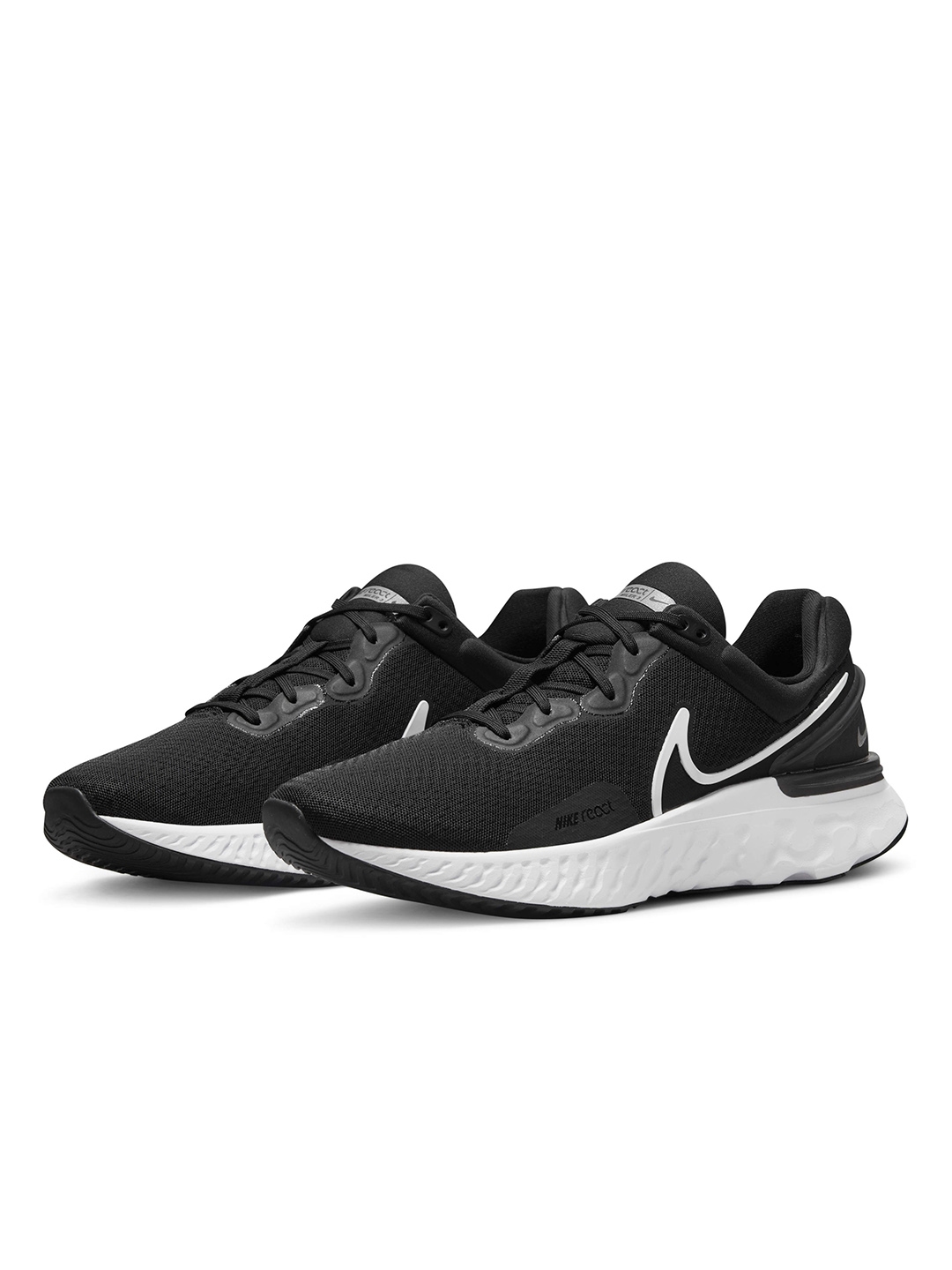 Nike running shoes for men myntra best sale