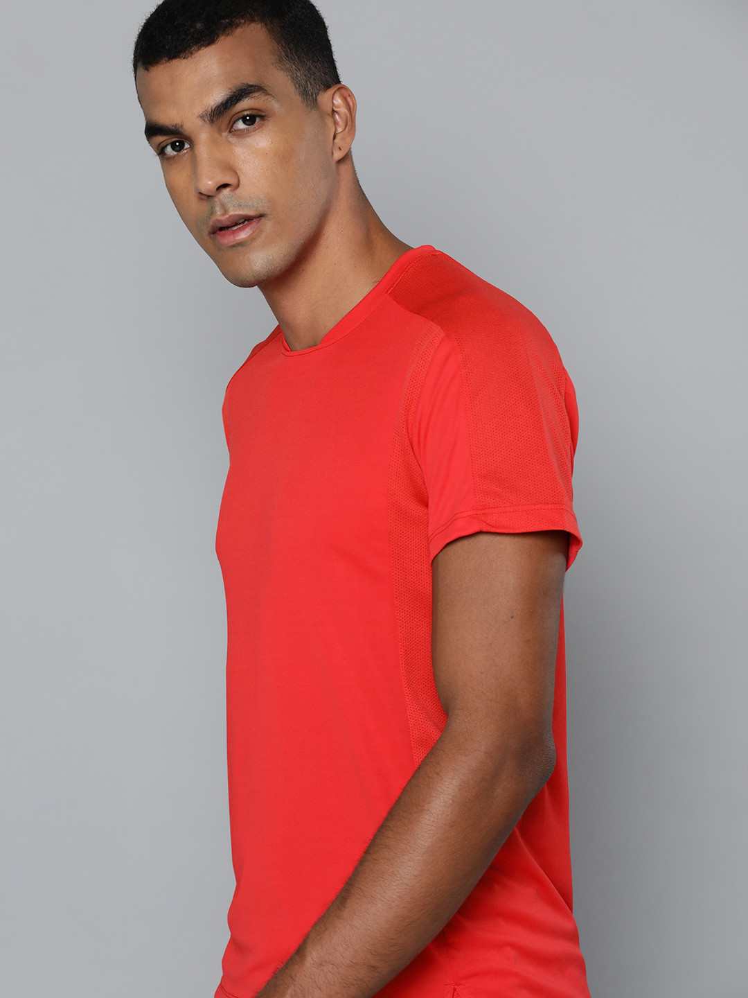 HRX By Hrithik Roshan Racketsport Men Racing Red Rapid-Dry Solid Tshirts