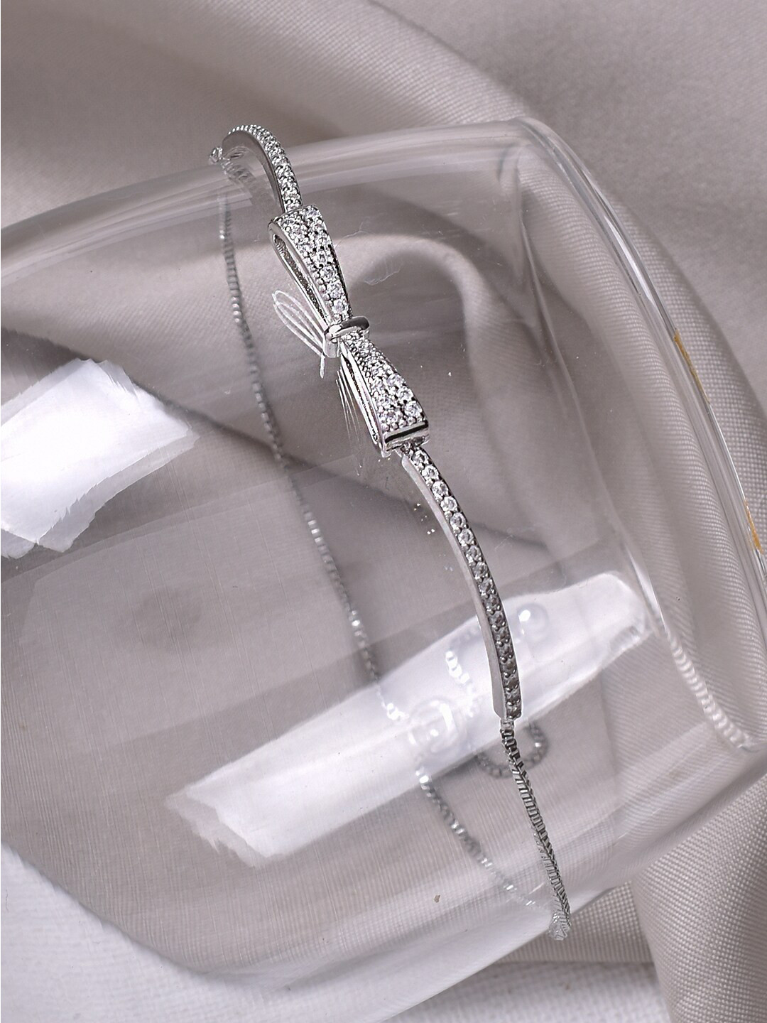 JOKER & WITCH Women Silver-Toned Bow Charm Bracelet