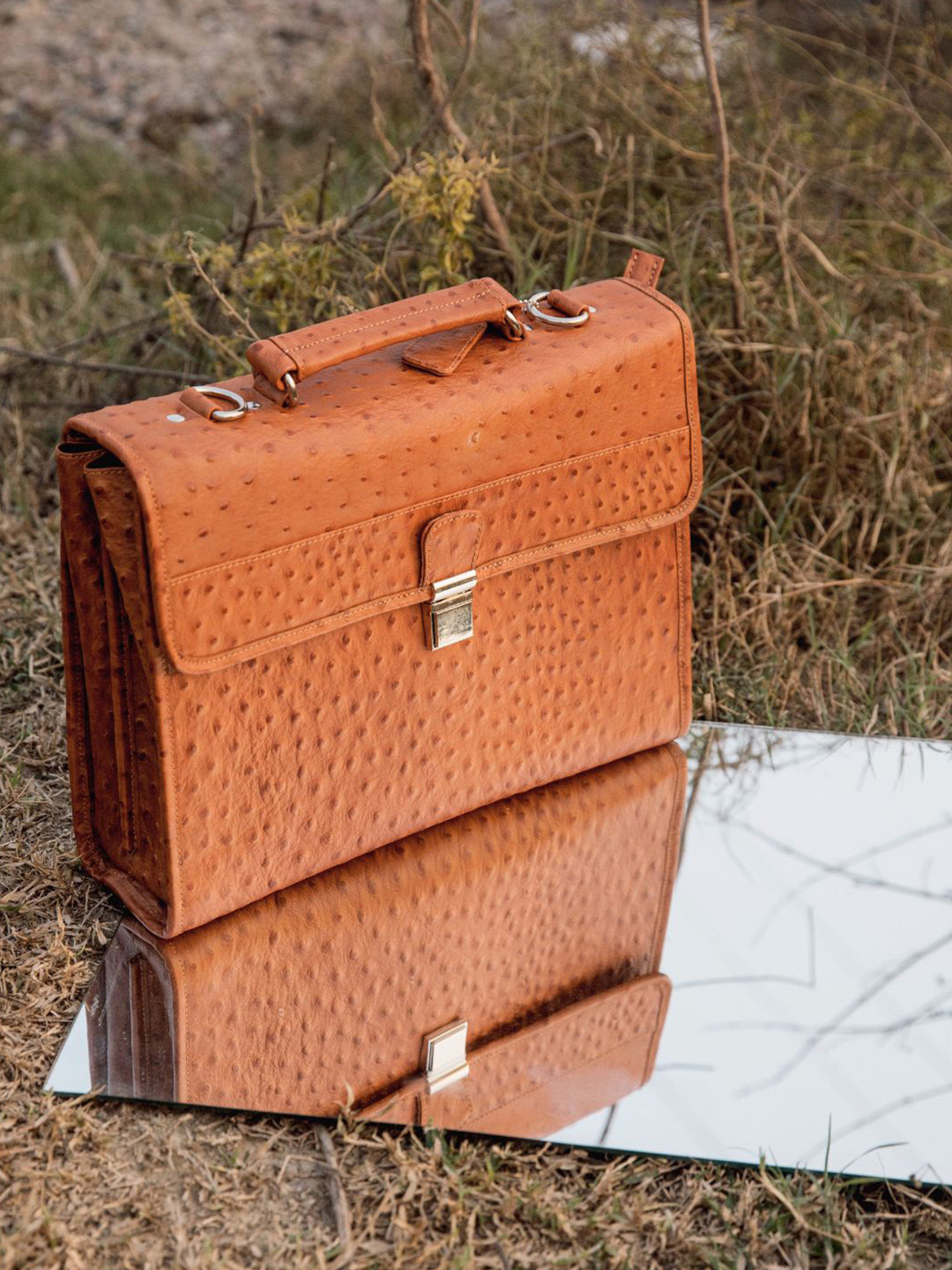 PERKED Unisex Brown Textured Leather 14 Inch Laptop Bag