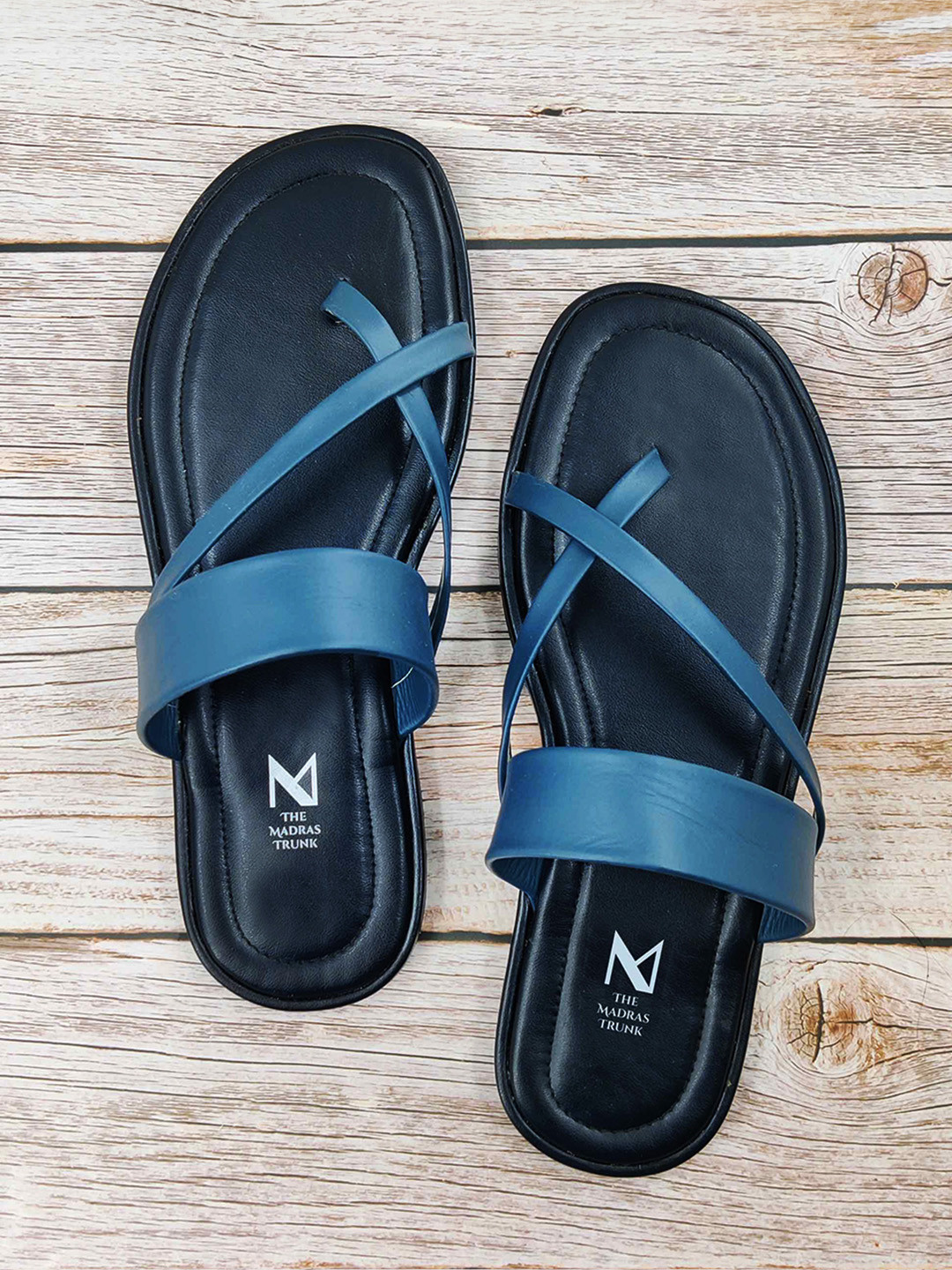 THE MADRAS TRUNK Men Black Colourblocked Slip On One Toe Flats