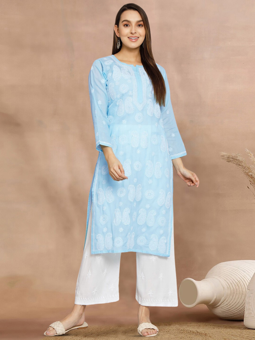 PARAMOUNT CHIKAN Women Turquoise Blue Hand Embroidered Chikankari Cotton Kurta