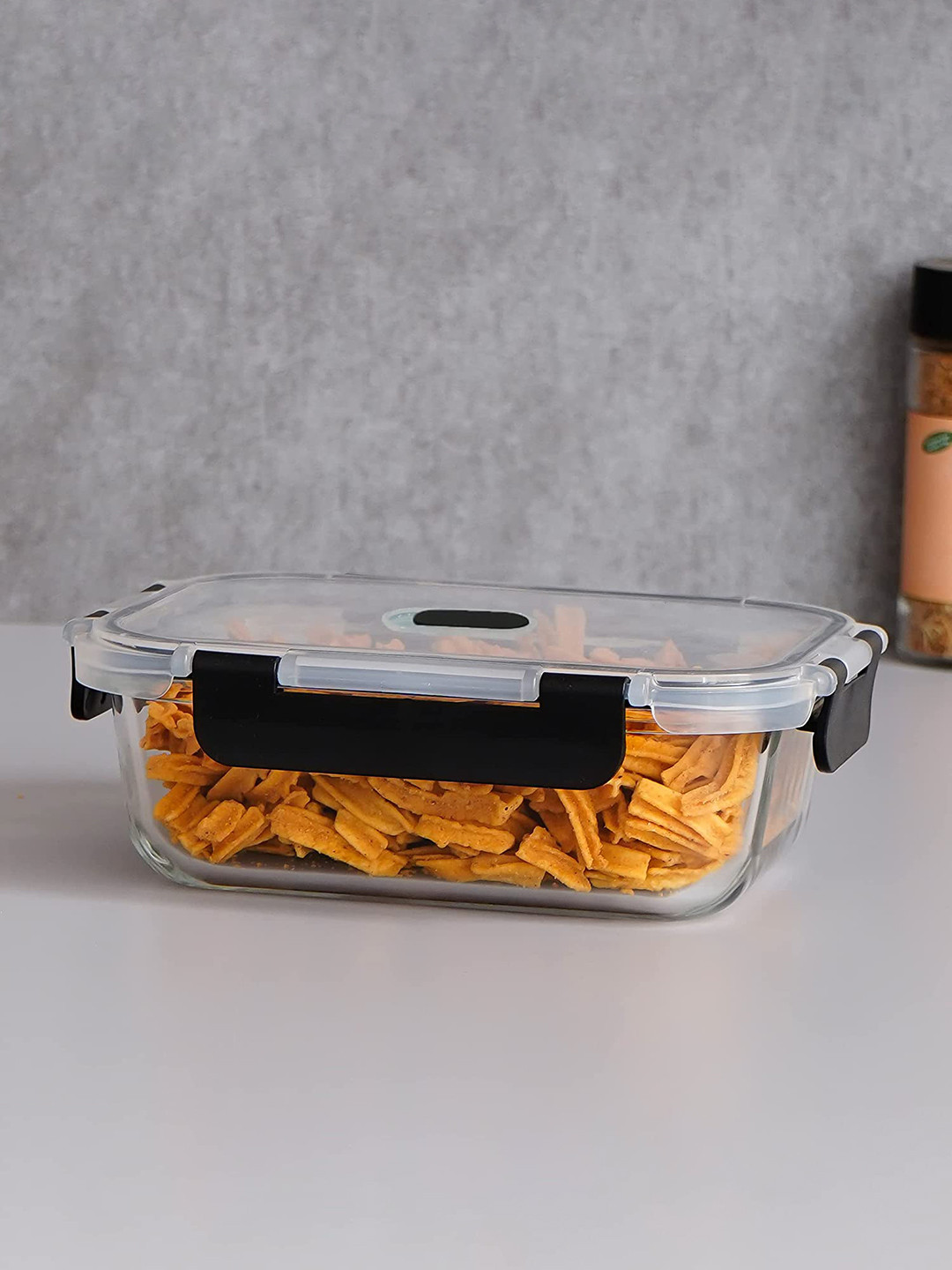 Femora Transparent Borosilicate Glass Microwave Safe Clip-On Graduated Container-1.5L