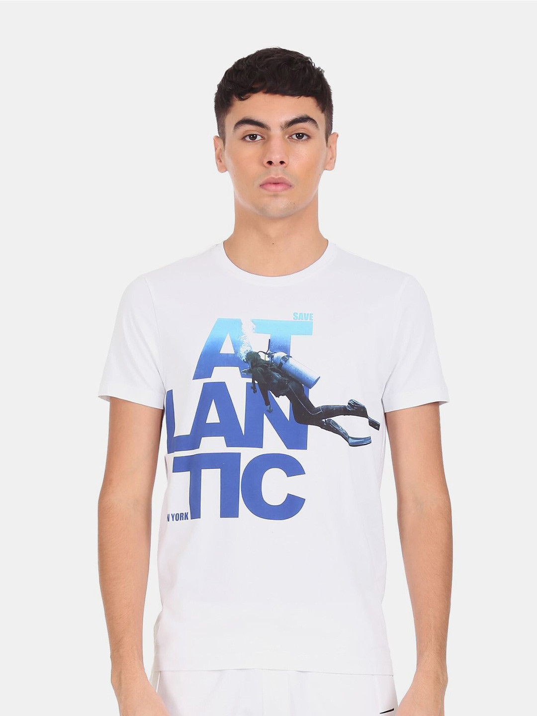 Arrow Men White & Blue Graphic Printed Regular Fit T-shirt