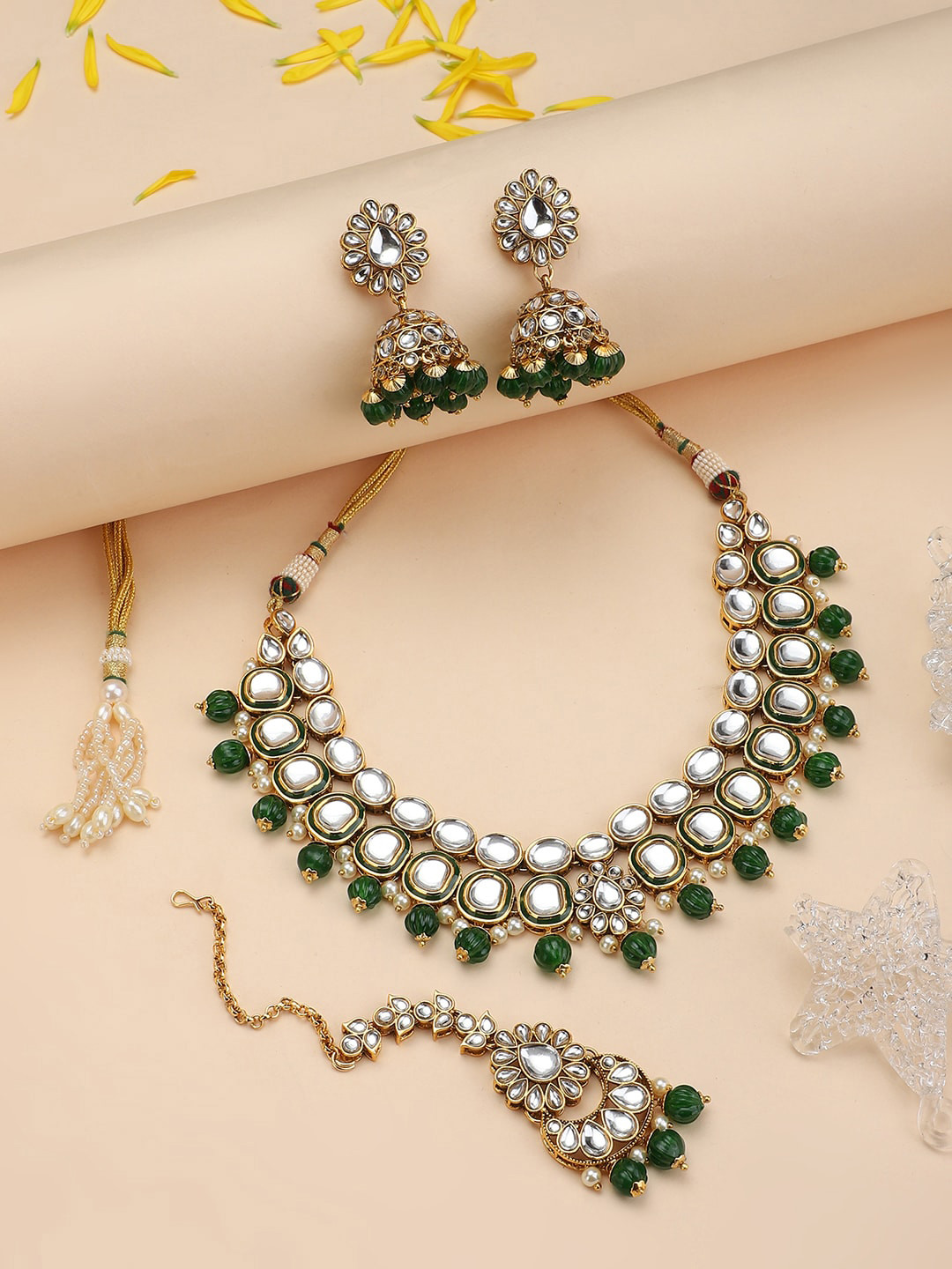 ANIKAS CREATION Gold-Plated Green & White Kundan-Studded & Beaded Traditional Hasli Jewellery Set