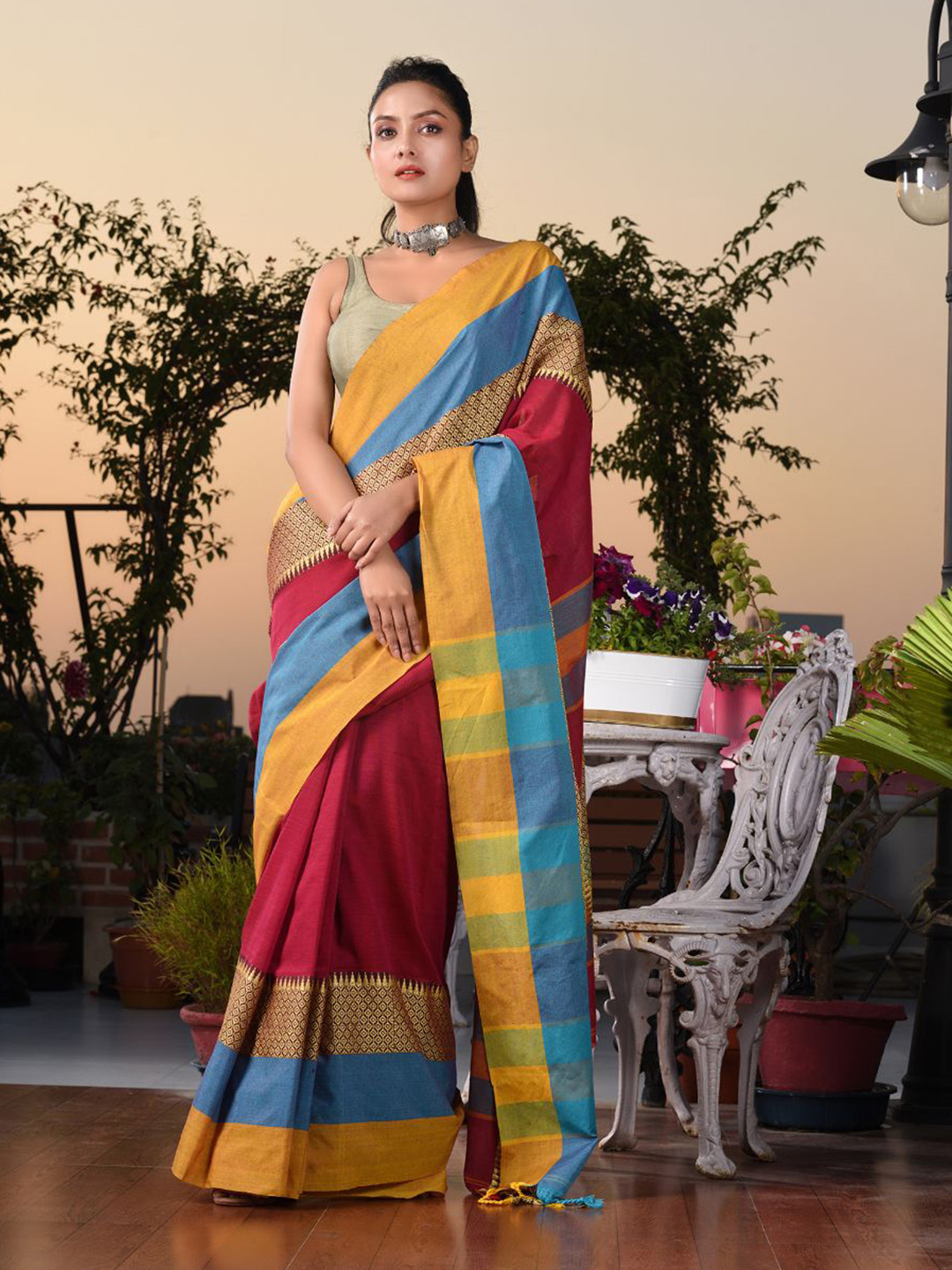Charukriti Magenta & Blue Colourblocked Handloom Saree