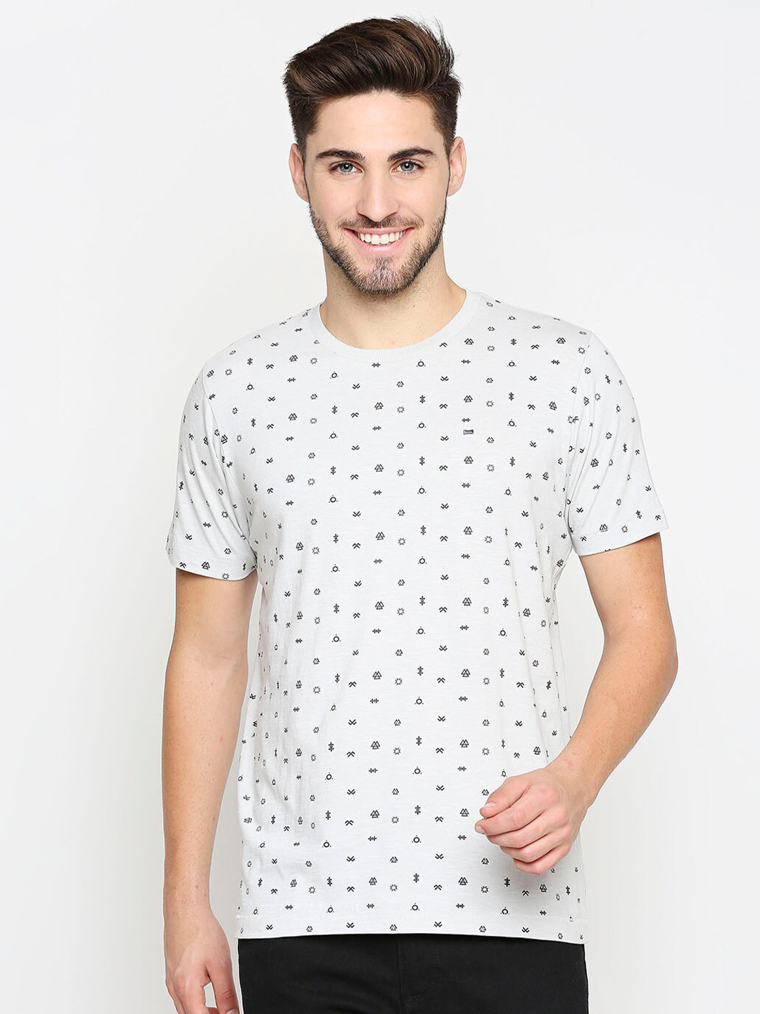 Basics Men Grey Cotton Printed Slim Fit T-shirt