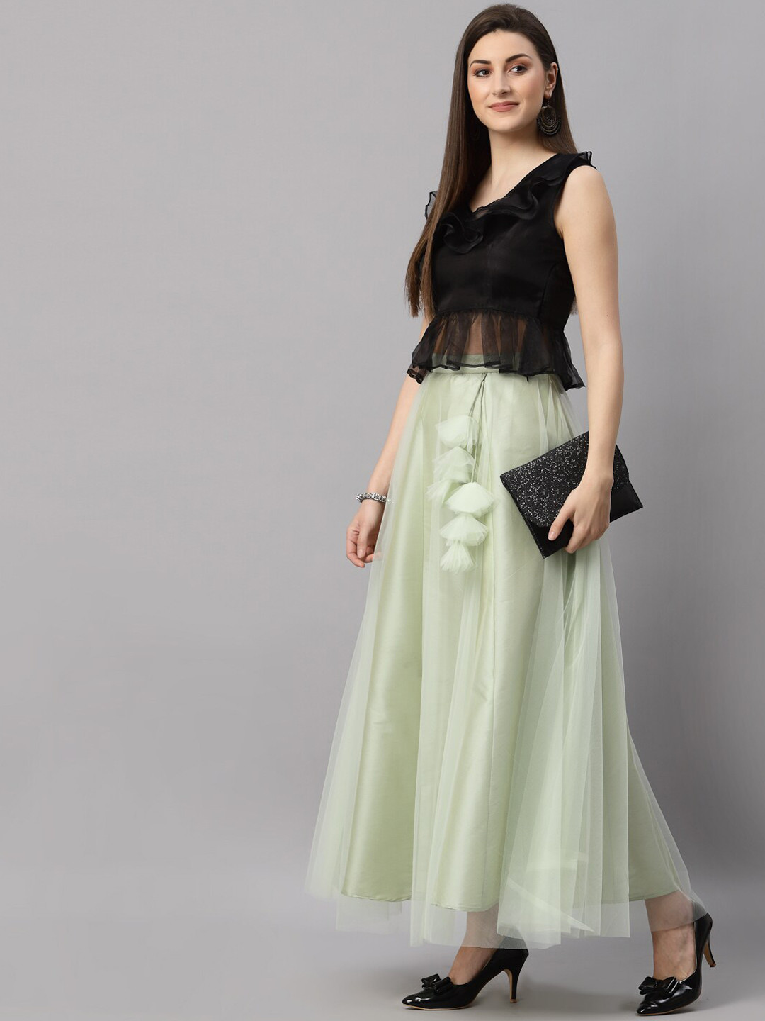 NEUDIS Women Green Solid Net Flared Maxi Lehenga Skirt