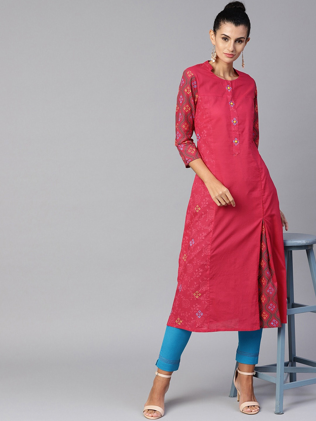 Tulsattva Women Pink & Blue Floral Printed Pure Cotton Kurta with Trousers