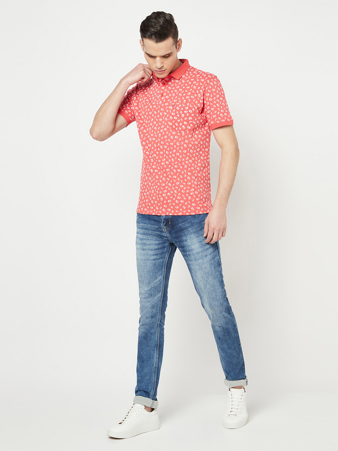 Crimsoune Club Men Pink & White Floral Printed Polo Collar T-shirt