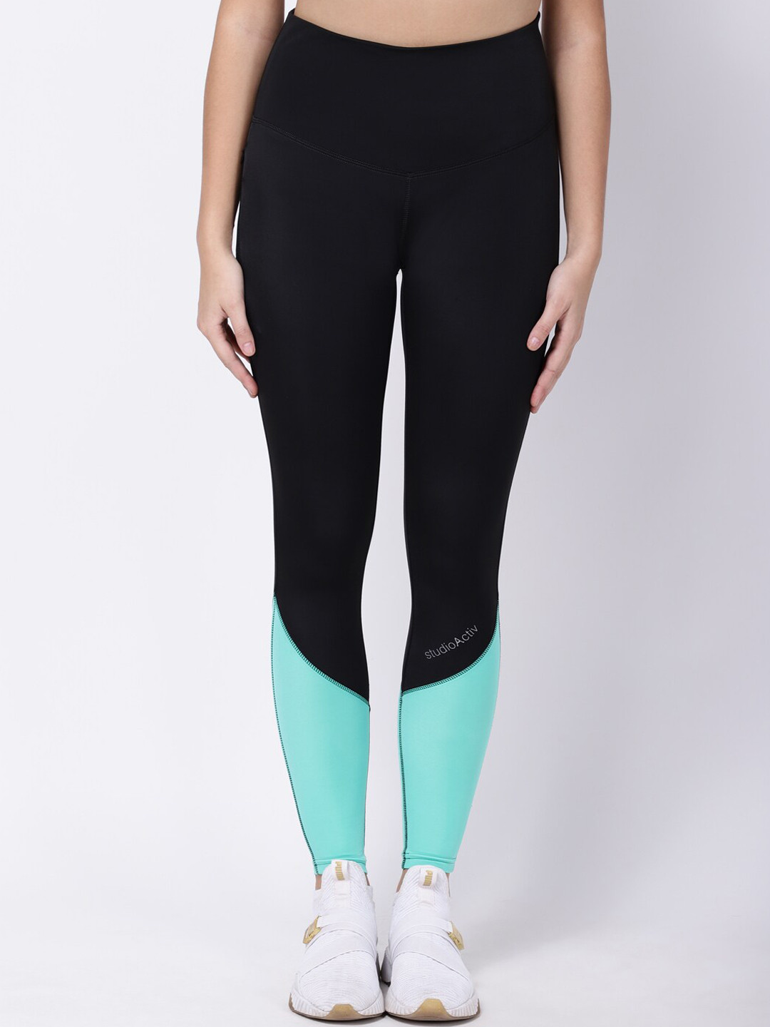 STUDIOACTIV Women Black & Turquoise-Blue Colorblocked Tights