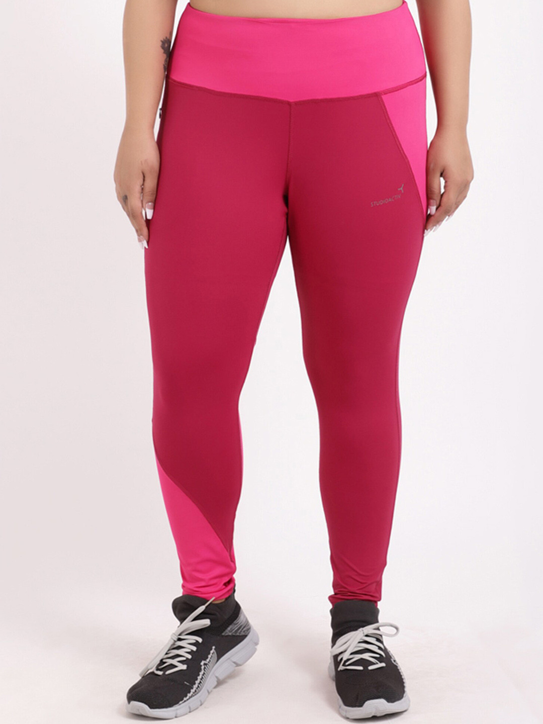 STUDIOACTIV Plus Size Women Red & Pink Colourblocked Tights