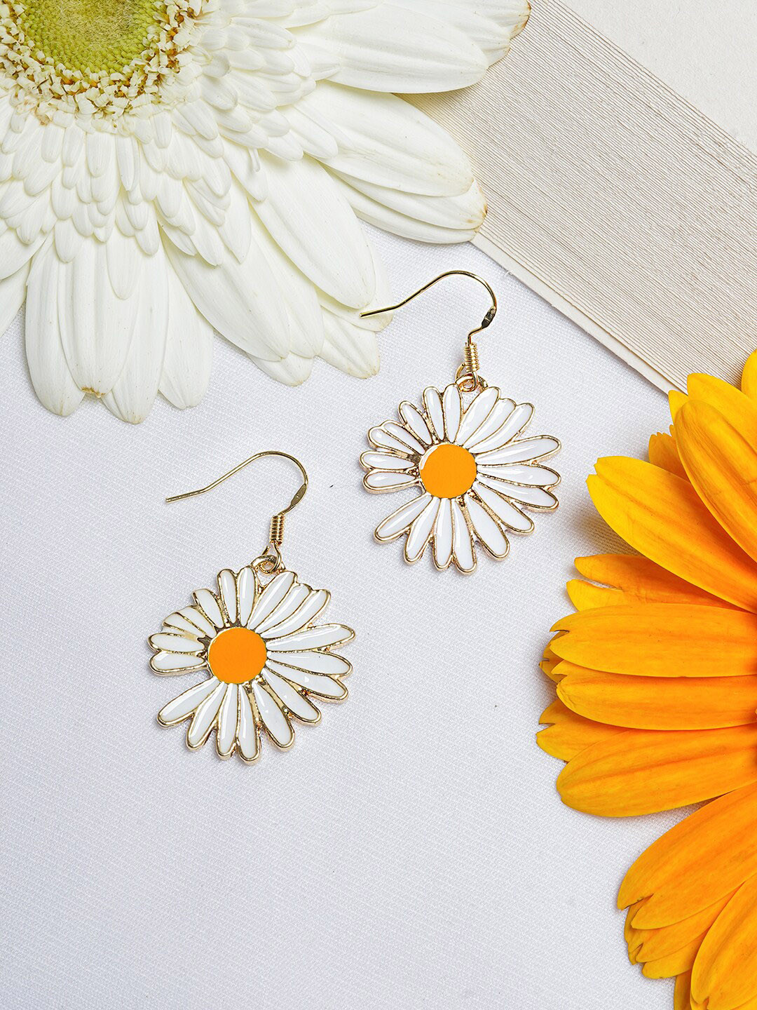 JOKER & WITCH Women Yellow & White Floral Design Studs Earrings
