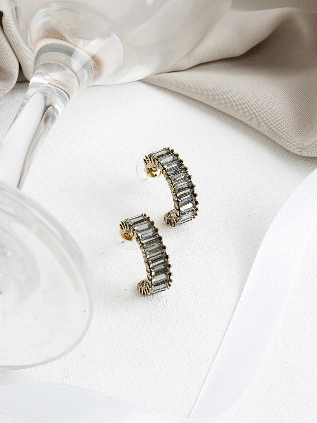 JOKER & WITCH Women Silver-Toned & Grey Studded Contemporary Ear Cuff Earrings