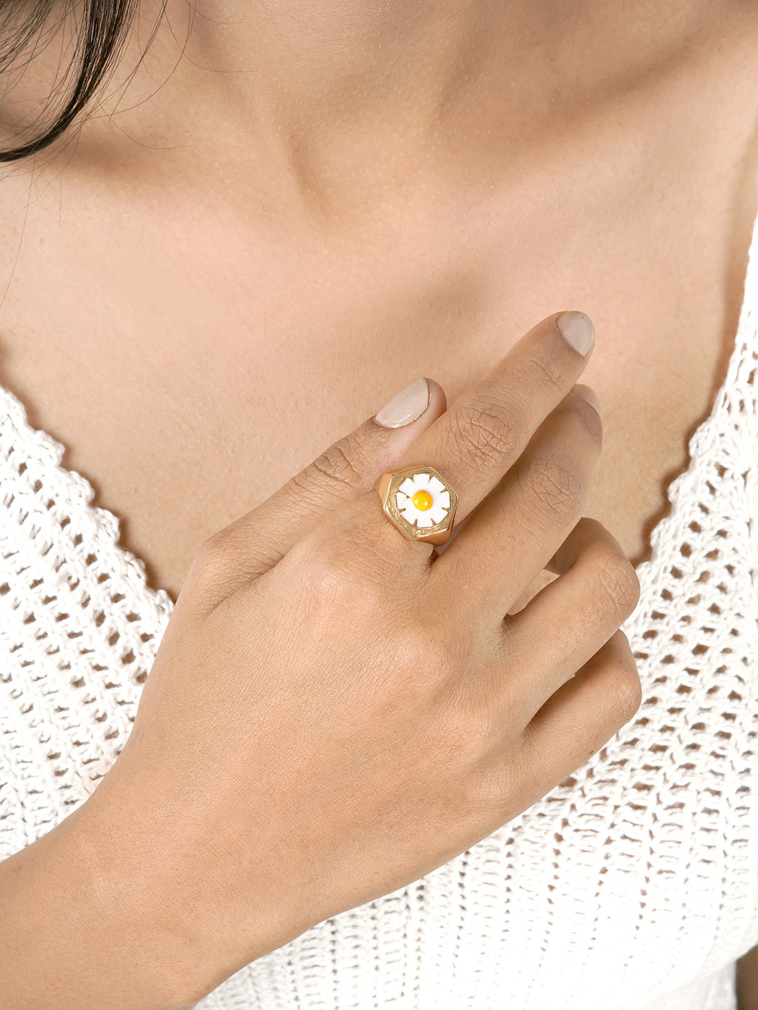 JOKER & WITCH Women Gold-Toned & White Daisy Signet Finger Ring