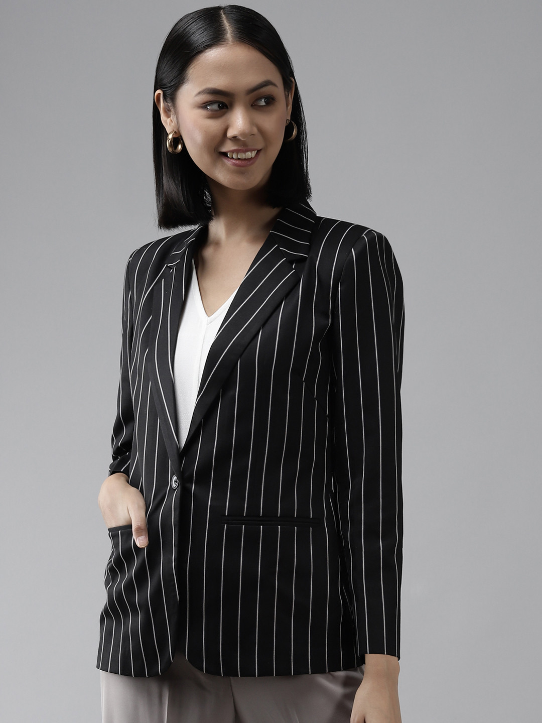 Shaftesbury London Women Black & White Striped Slim-Fit Single-Breasted Formal Blazer