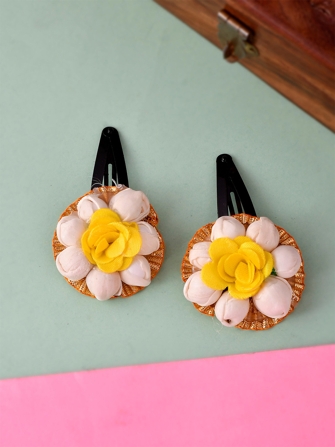 Silvermerc Designs Girls Yellow & White Set of 2 Floral Tic Tac Hair Clip