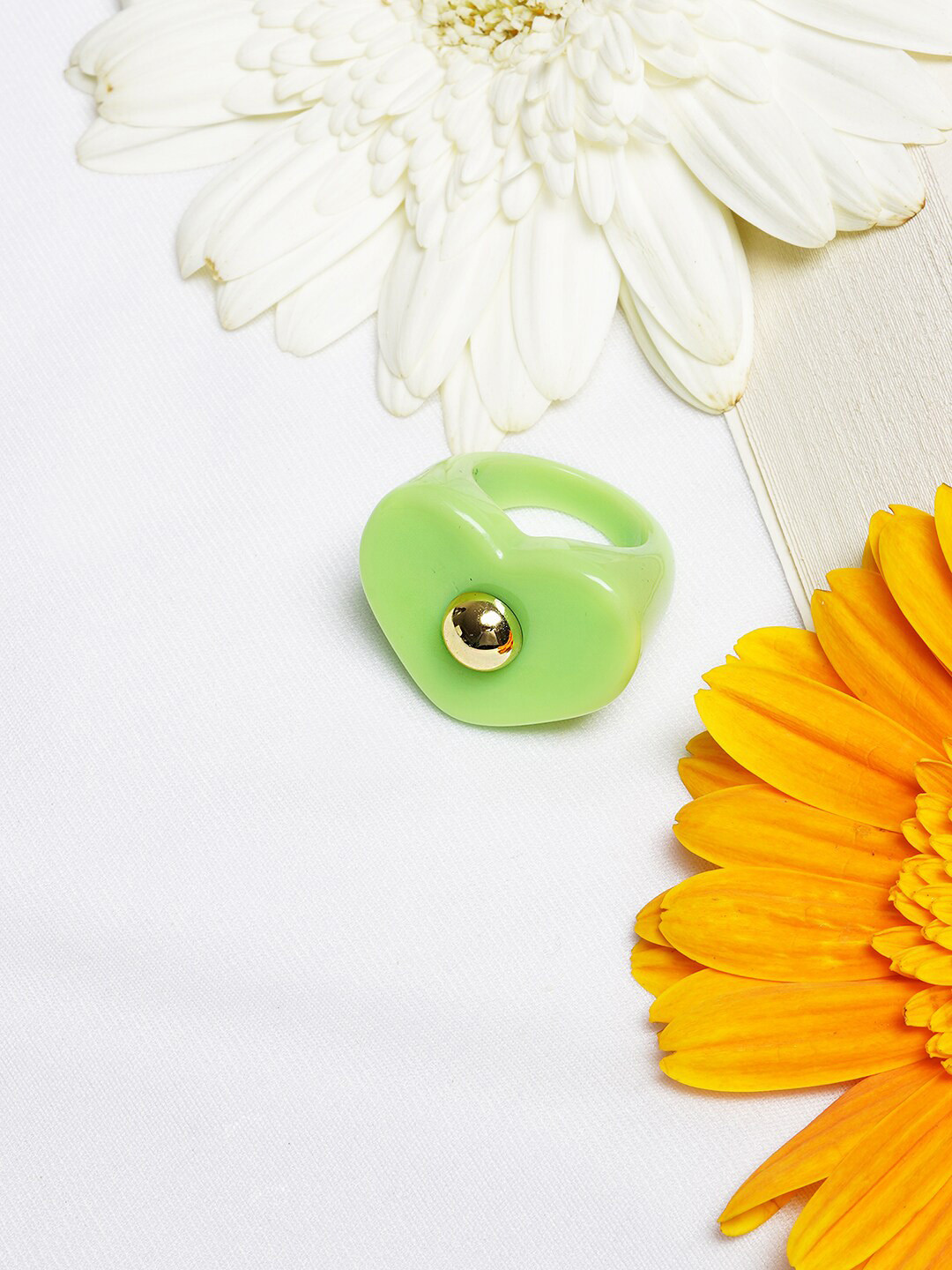 BEWITCHED Green & Gold-Toned Beaded Peppa Heart Signet Finger Ring