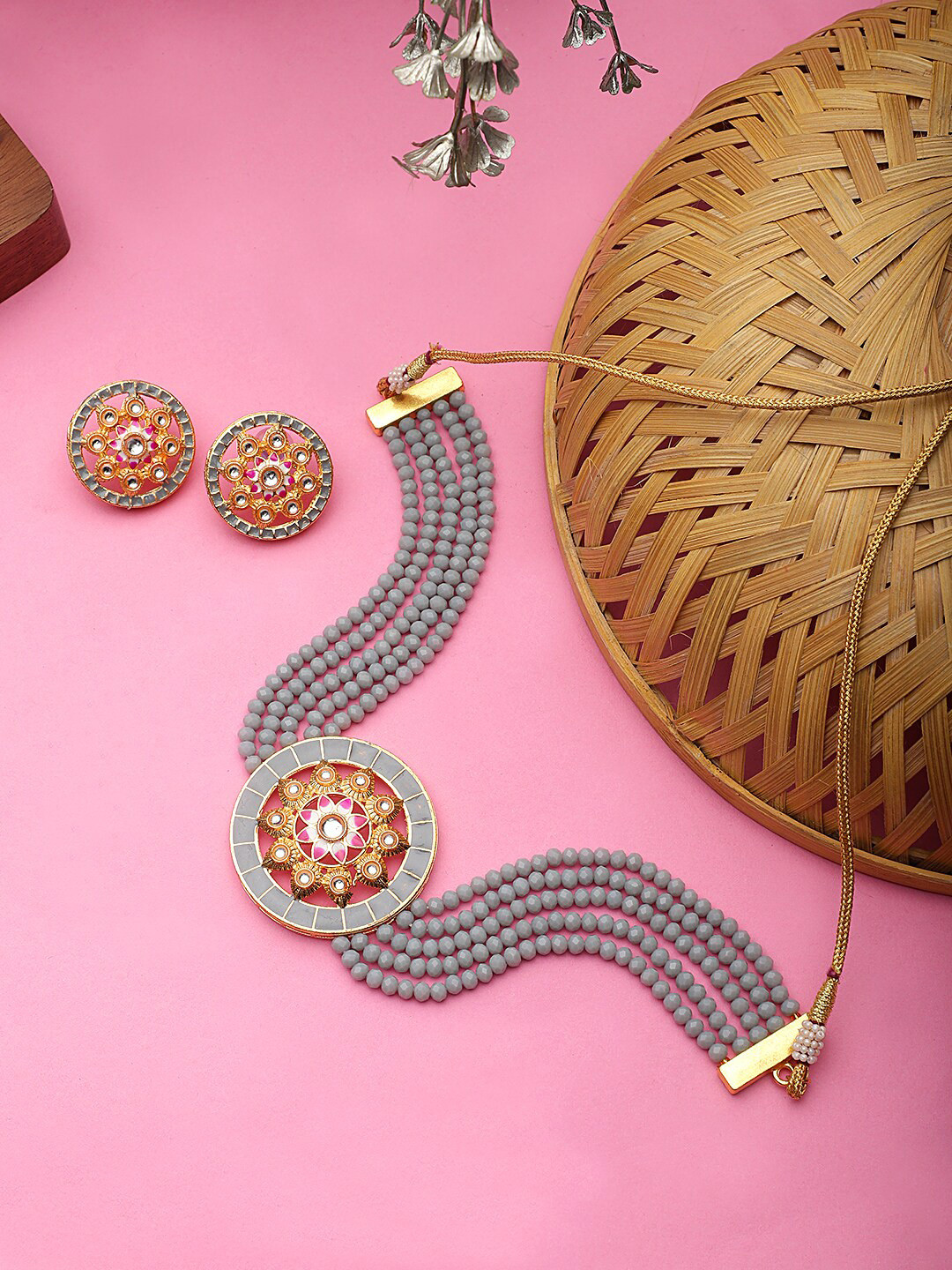 STEORRA JEWELS Women Dark Grey Gold-Plated Kundan Studded Enamelled Choker Jewellery Set