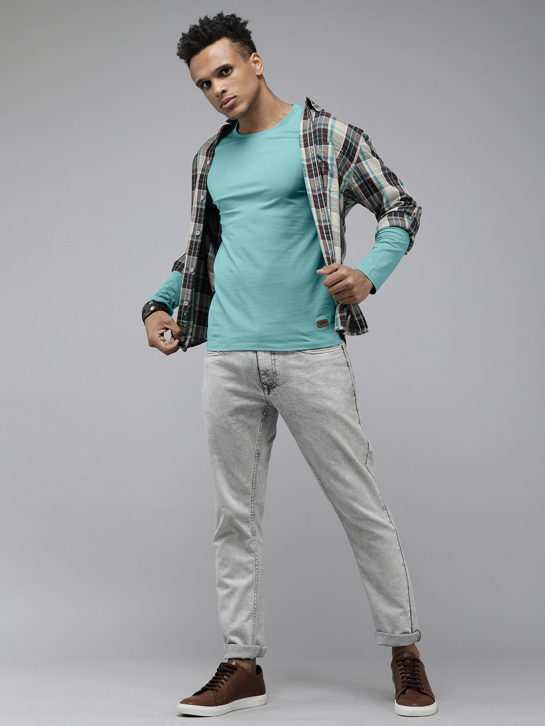 Roadster Men Sea Green Solid Round-Neck Regular Fit Casual Muscle Fit T-shirt