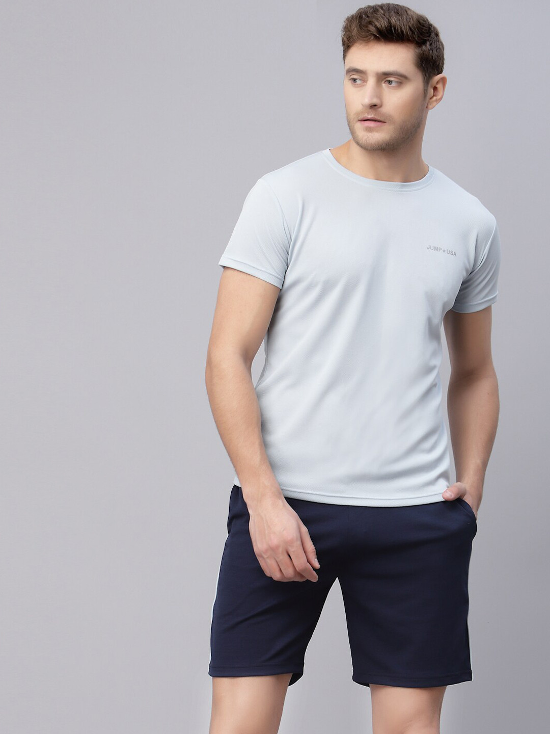 JUMP USA Men Glacier Blue & Navy Blue Solid T-Shirt With Shorts