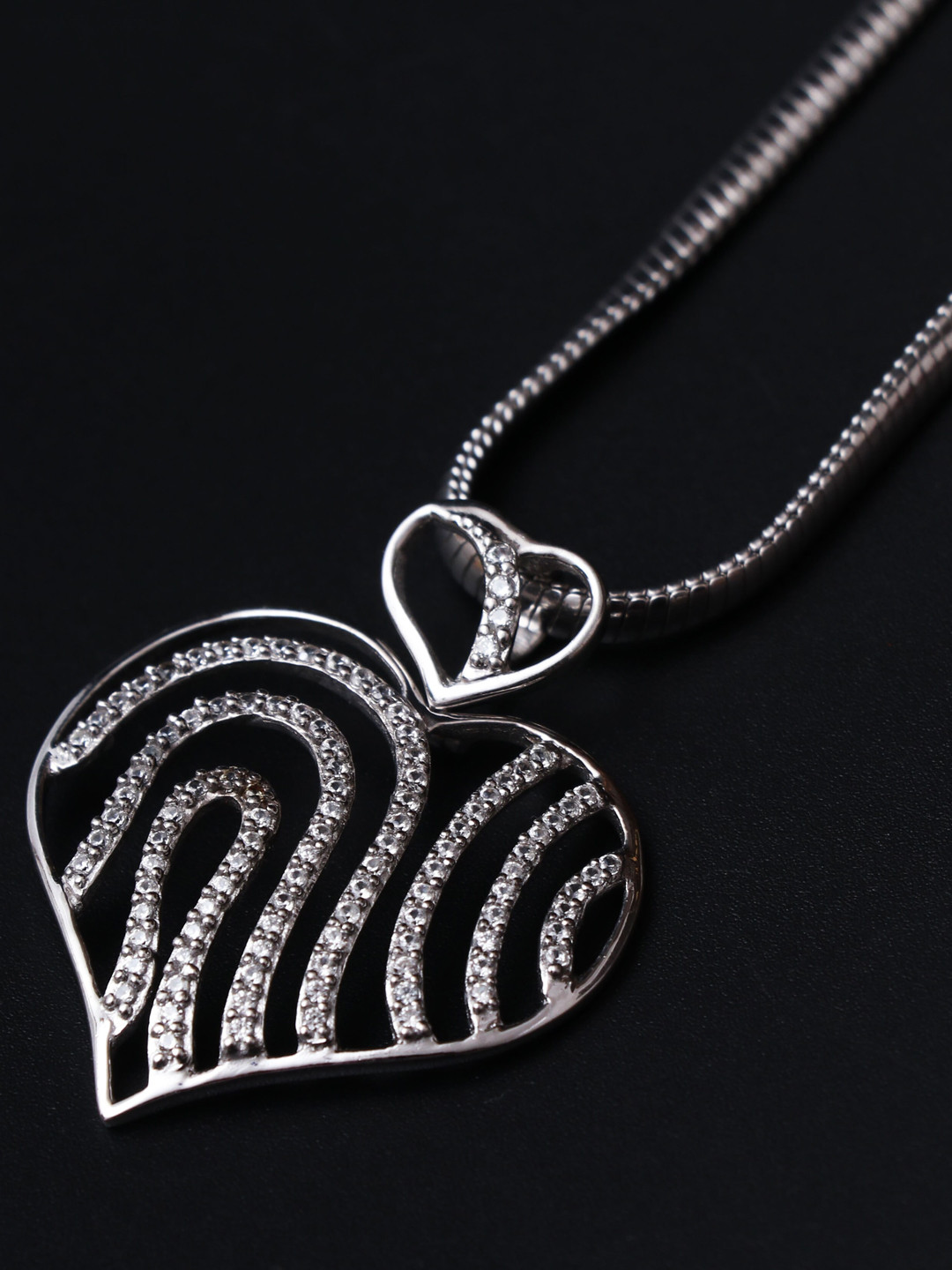 HIFLYER JEWELS Women Rhodium-Plated White Topaz-Studded Heart Shape Pendant
