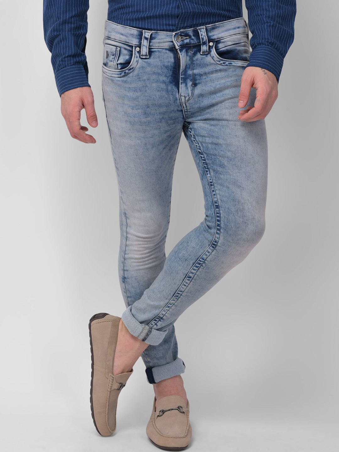 Woodland Men Blue Slim Fit Heavy Fade Stretchable Jeans