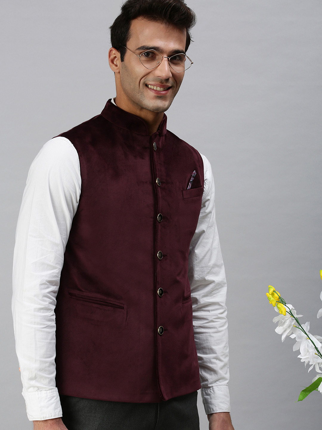 SHOWOFF Men Burgundy Solid Nehru Jacket With Pocket Sqaure