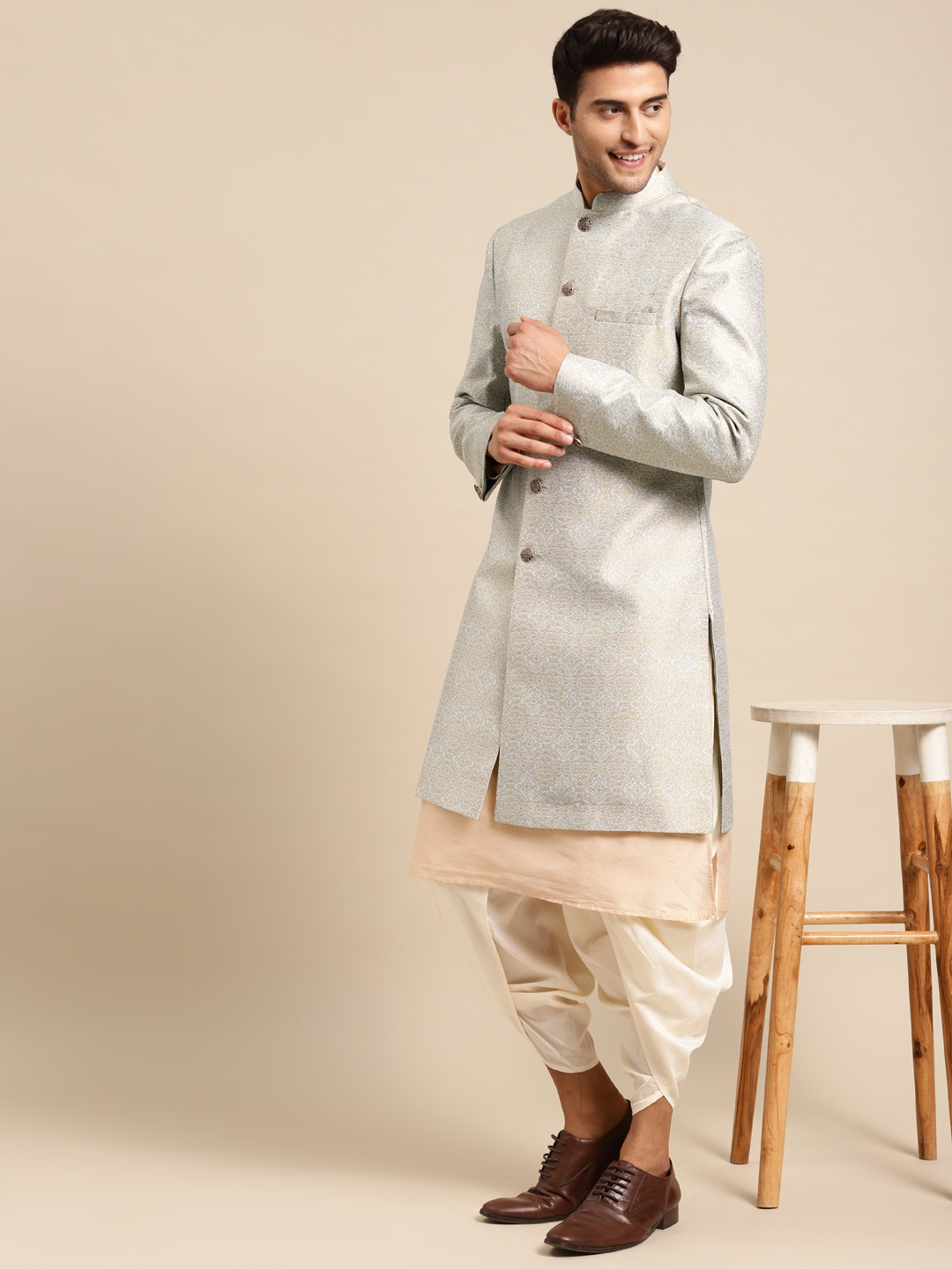 KISAH Men Cream-coloured & Grey Self-Design Cotton Indowestern Sherwani Set