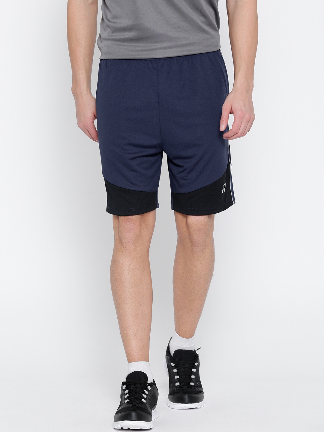 Yonex on sale shorts myntra