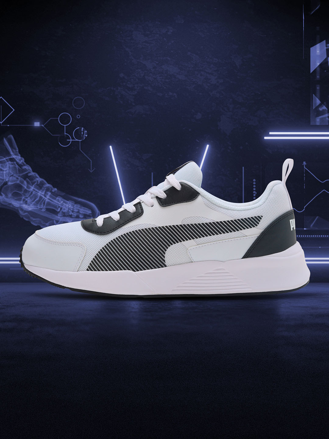 Puma Men White & Black Colourblocked IDP Sneakers