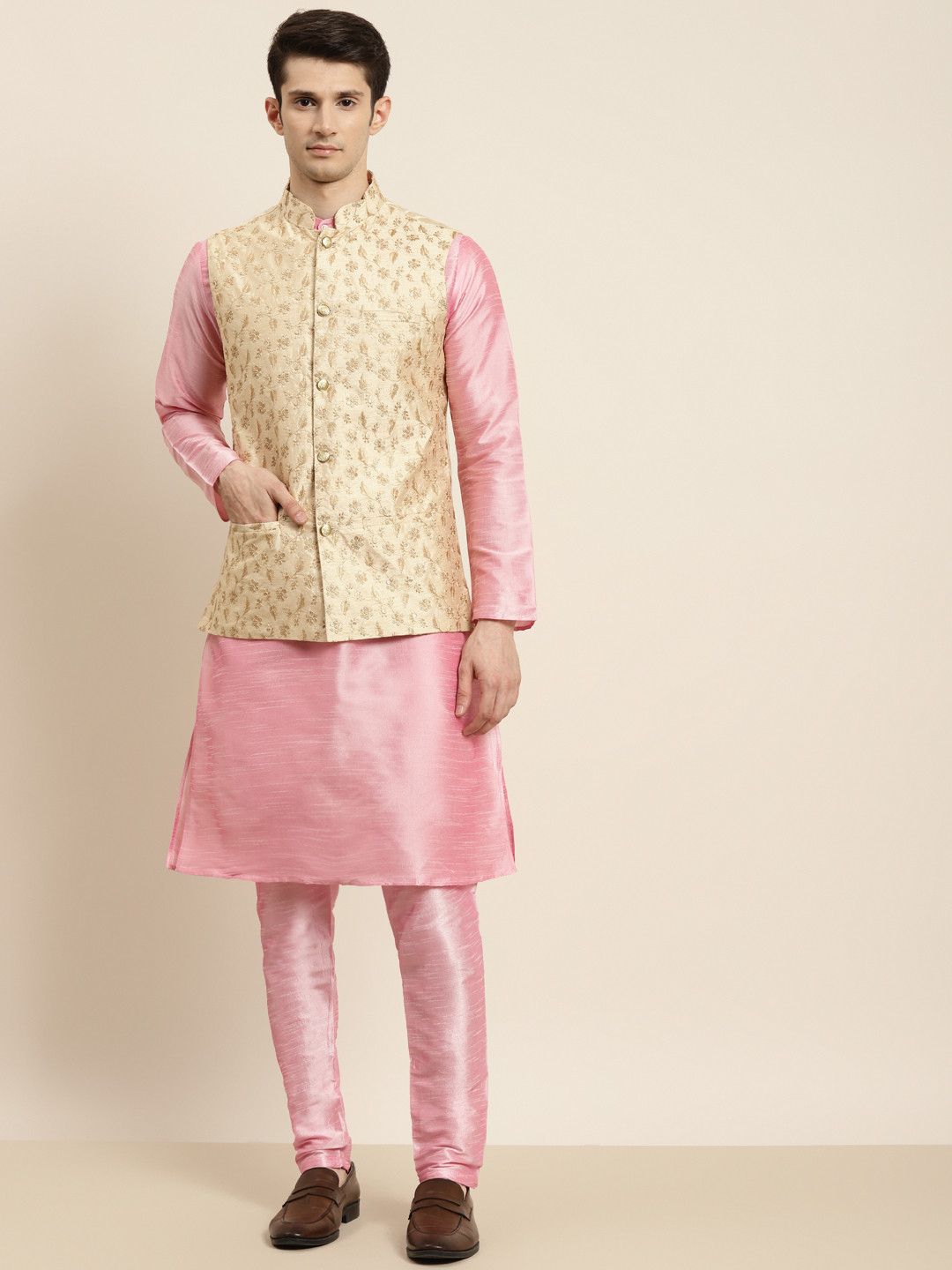 SOJANYA Men Pink Kurta with Churidar & Nehru Jacket
