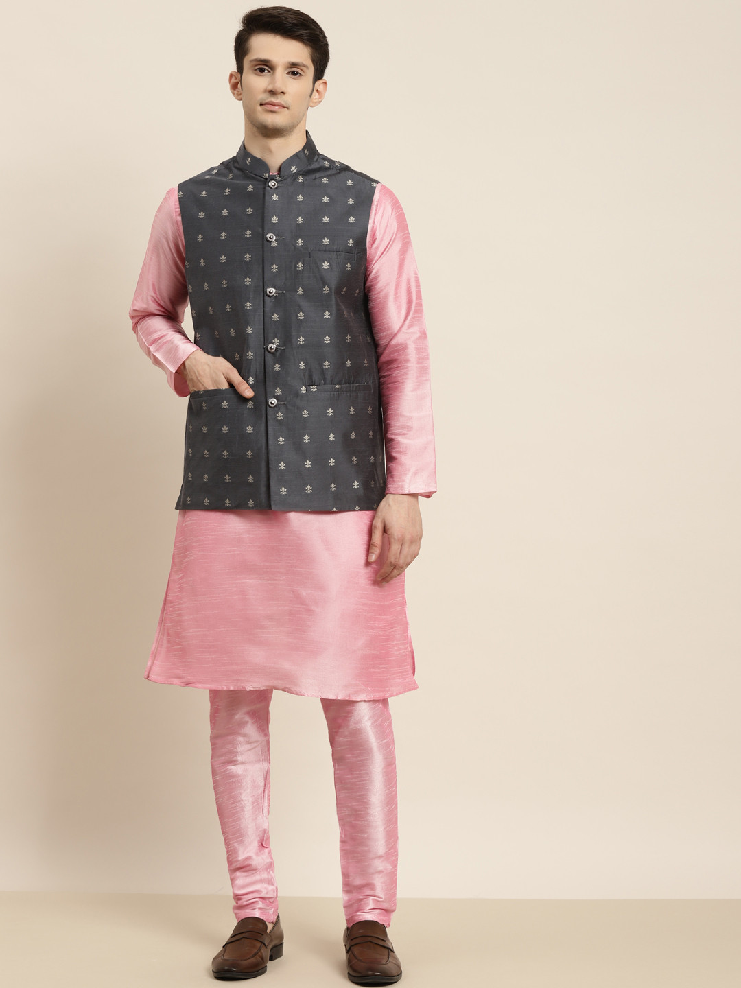 SOJANYA Men Pink Kurta with Churidar & Nehru Jacket