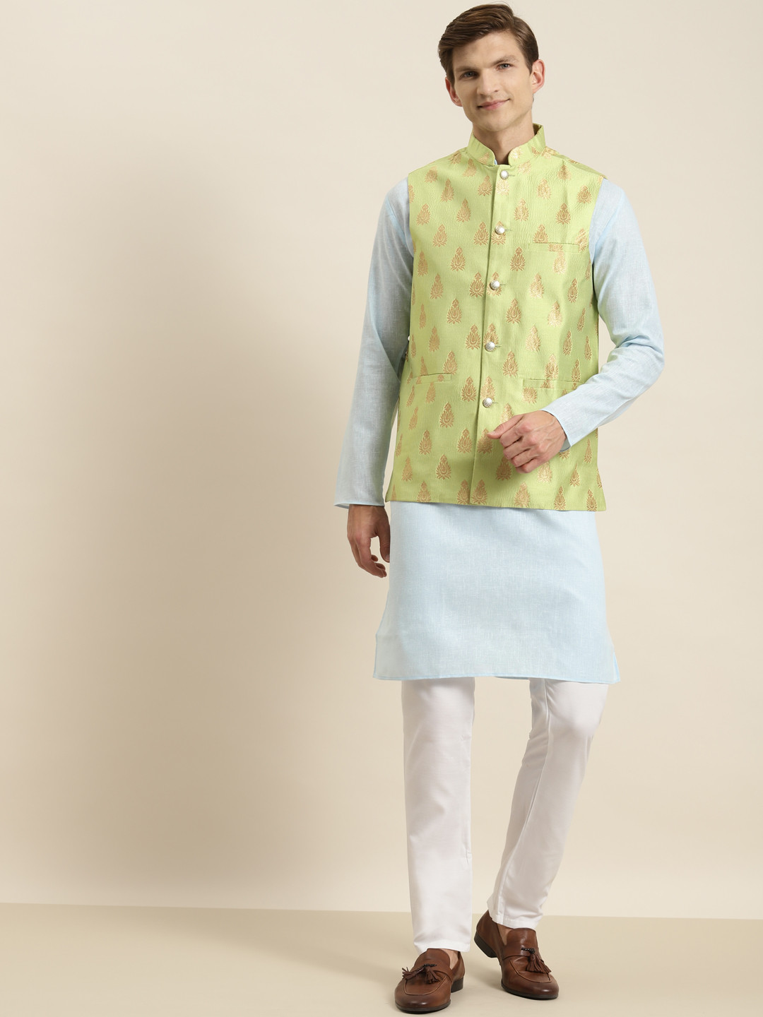 SOJANYA Men Turquoise Blue Kurta with Churidar & Nehru Jacket