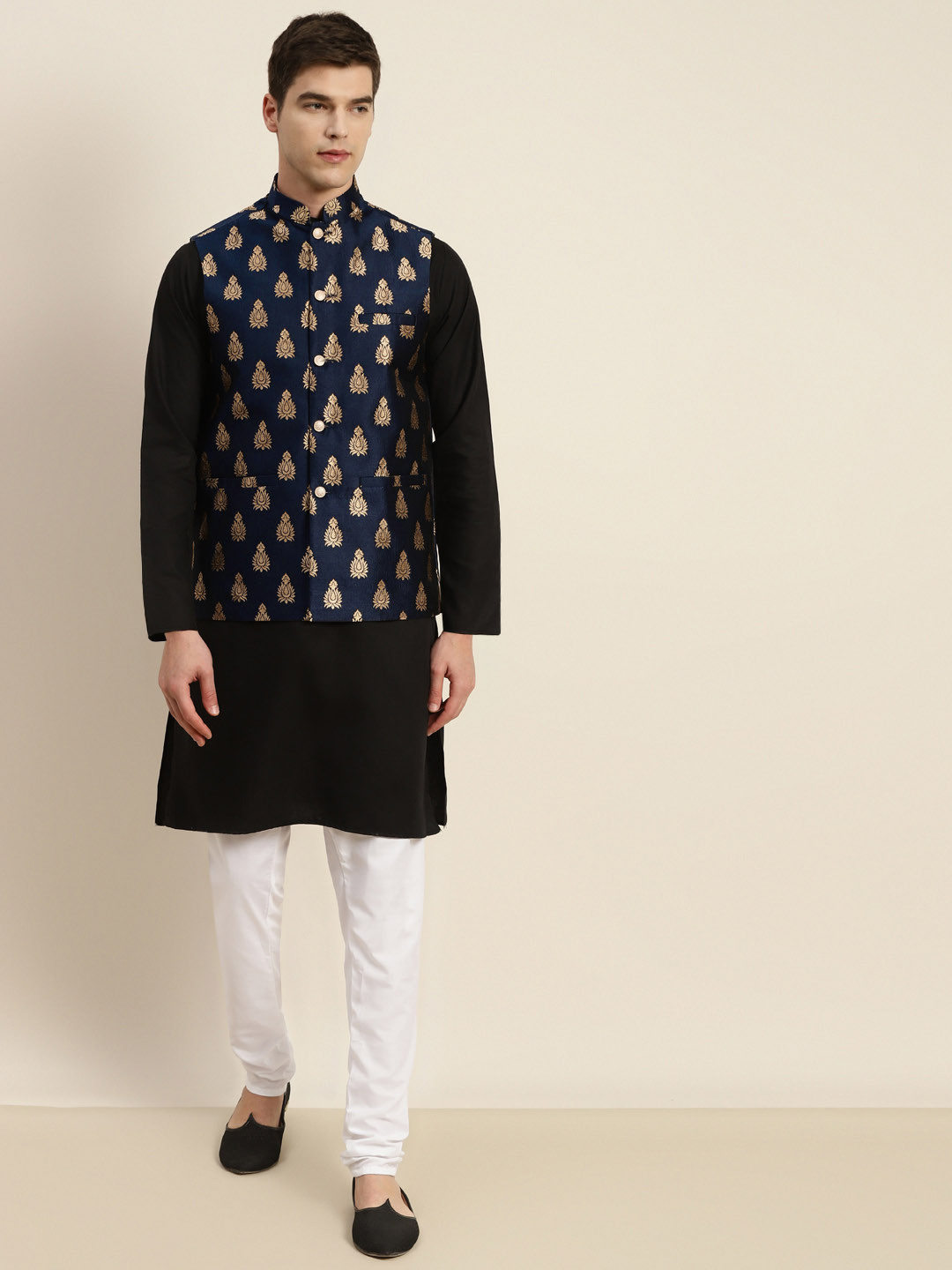 SOJANYA Men Black & Navy Blue Pure Cotton Kurta with Churidar & Nehru Jacket